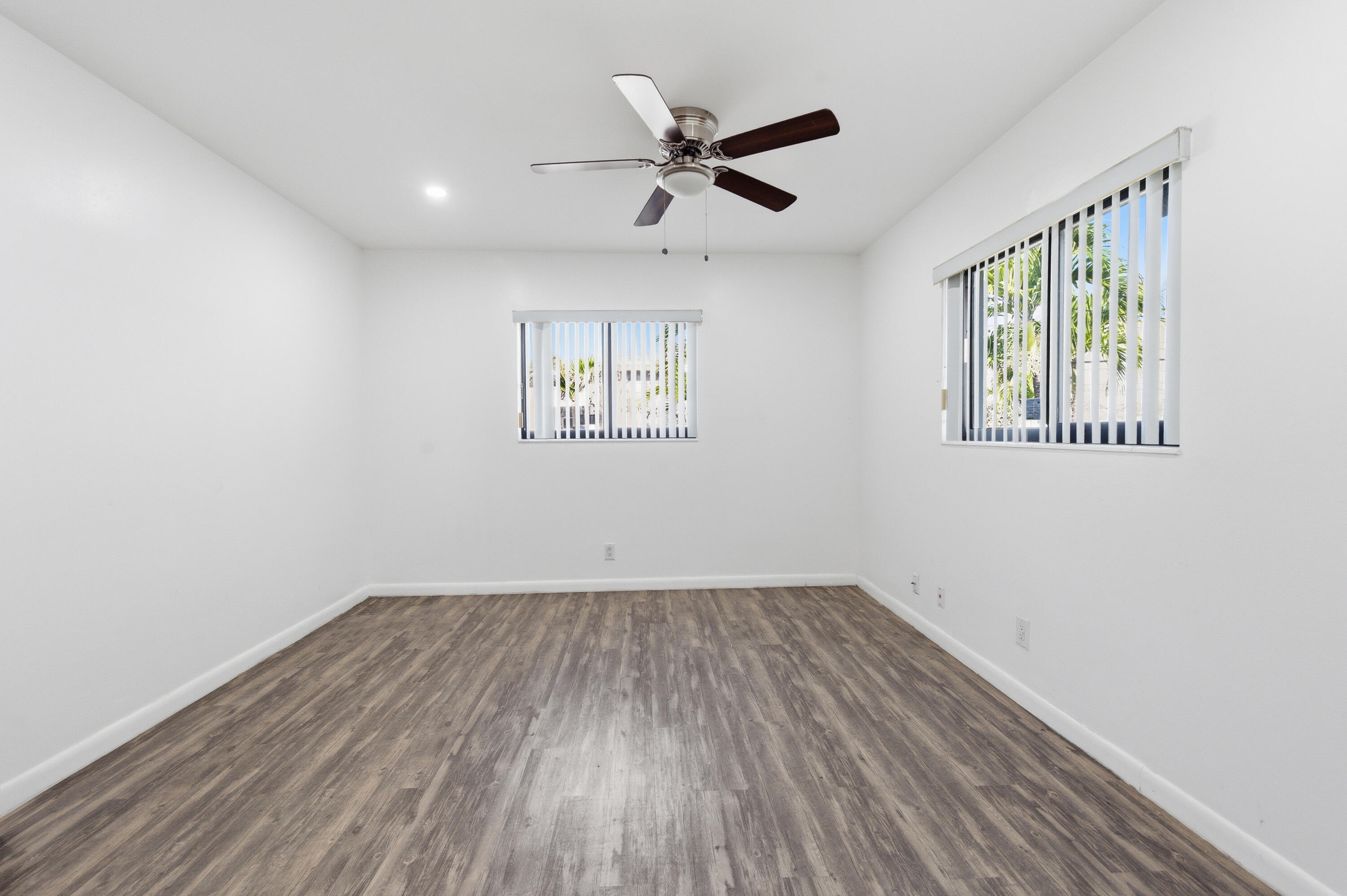 837 Nw 41st Street A-b Property Photo 16