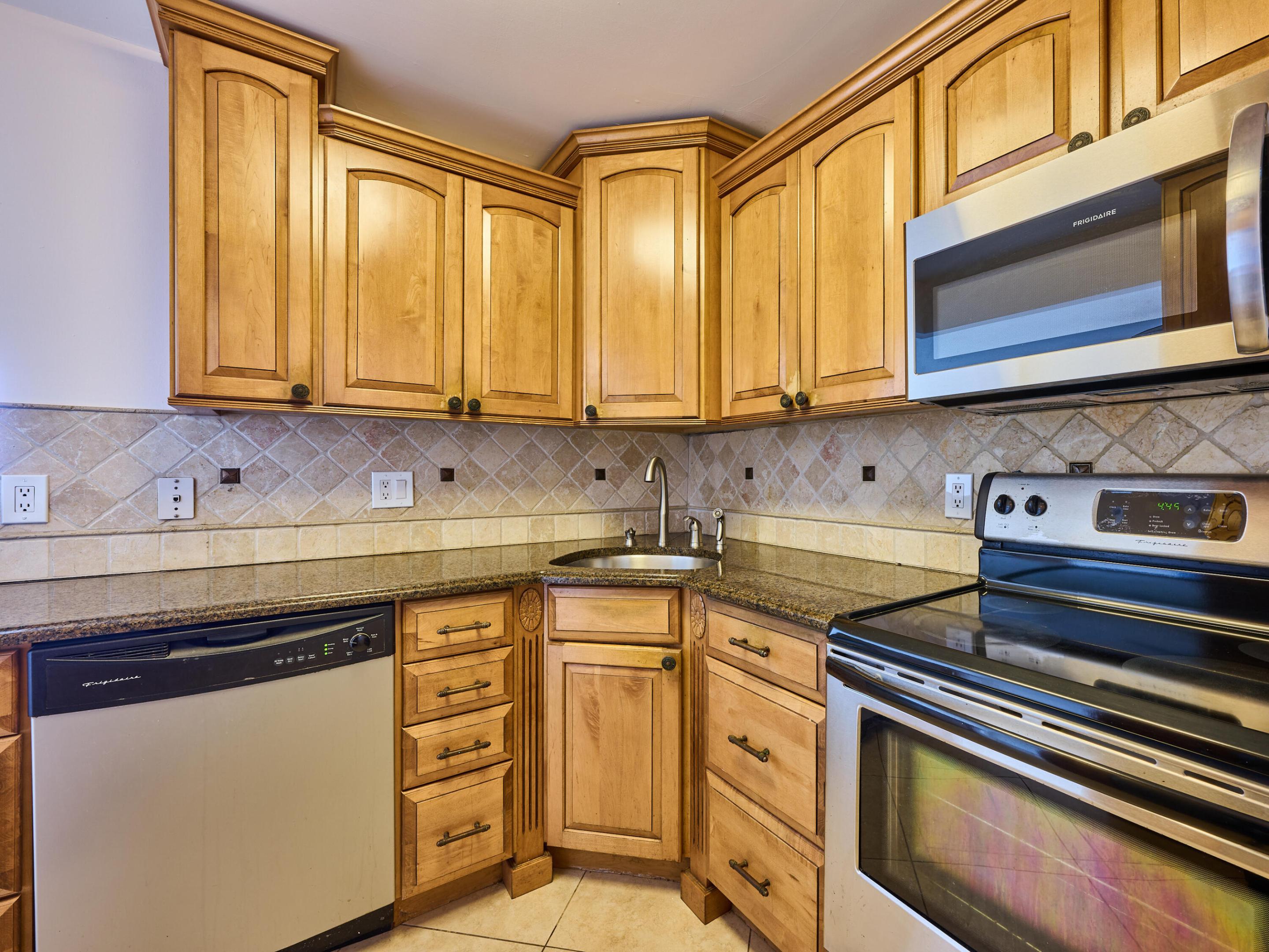 305 N Pompano Beach Boulevard 1204 Property Photo 7