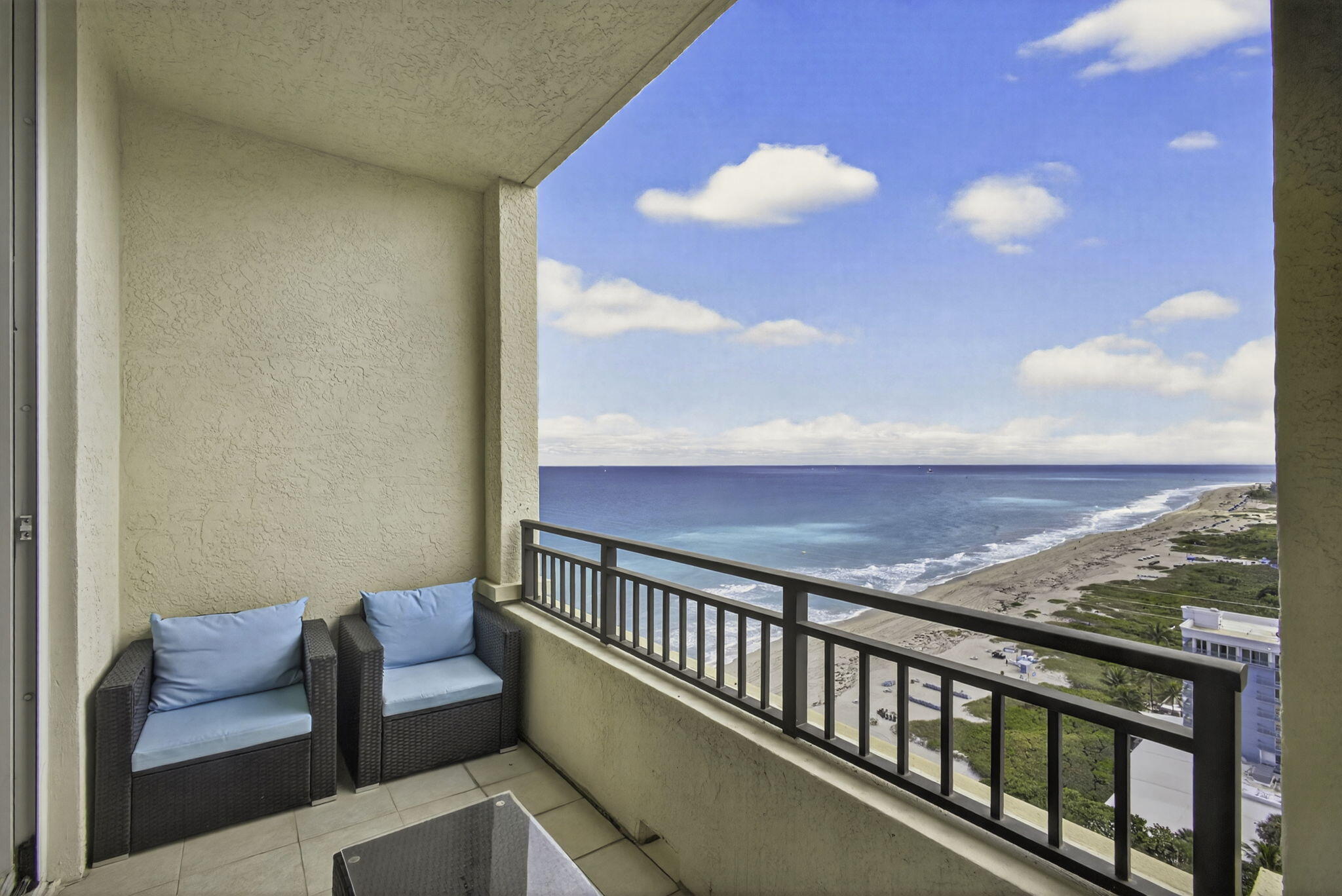 3800 N Ocean Drive 2050 Property Photo 2