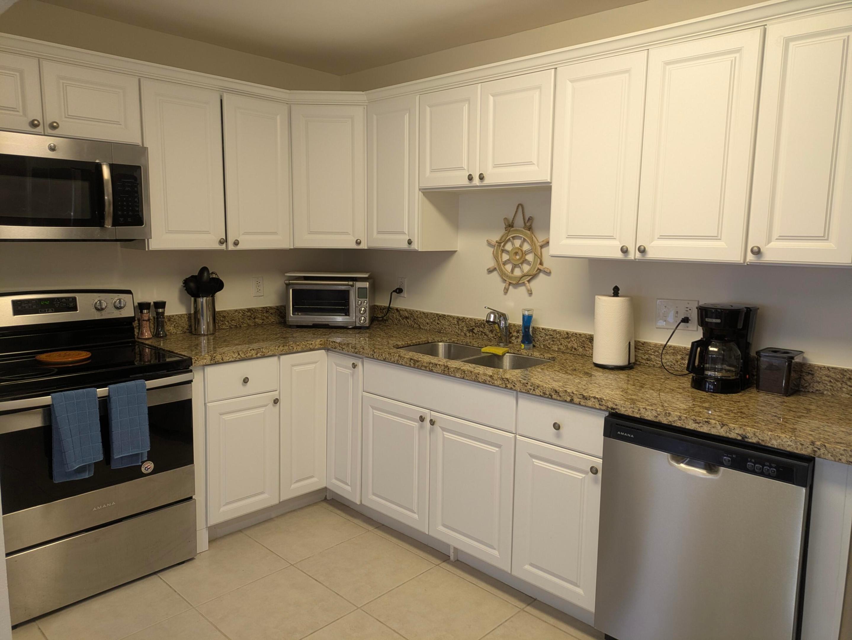 1772 Gulfstream Avenue E1 Property Photo 5