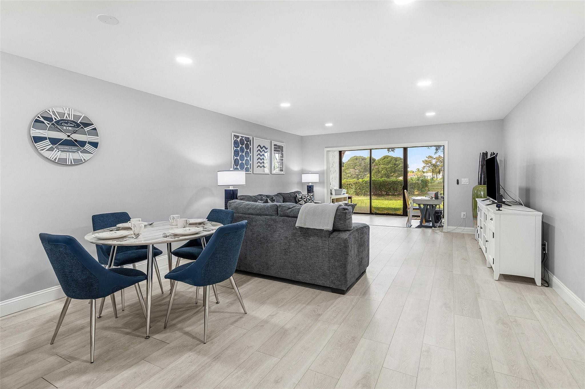 9286 Vista Del Lago E Property Photo 4