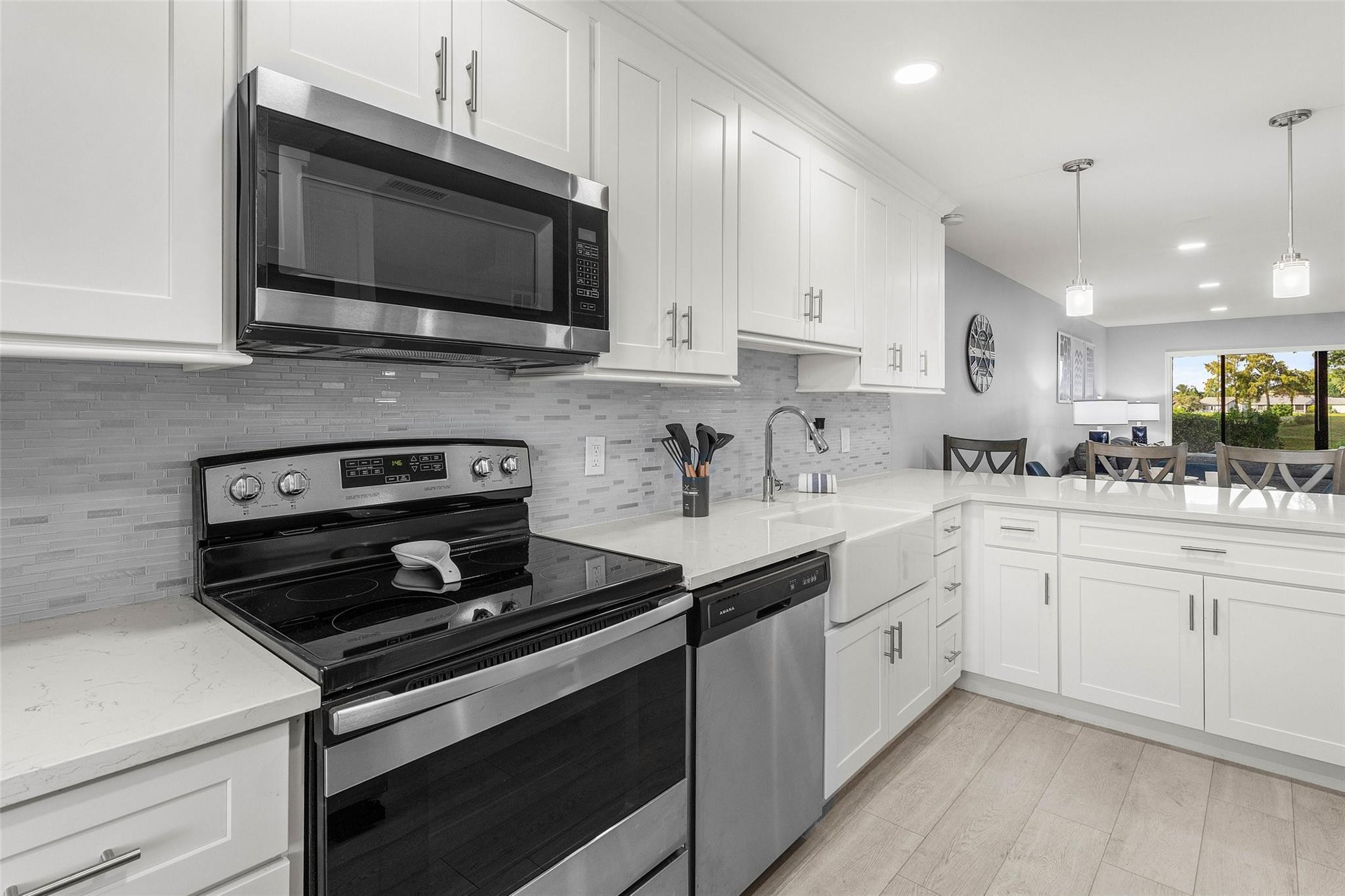 9286 Vista Del Lago E Property Photo 6