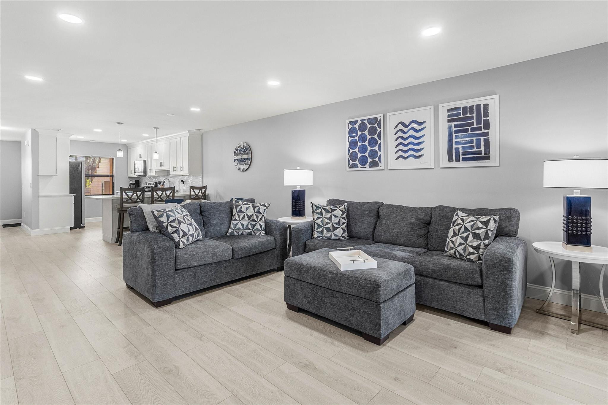 9286 Vista Del Lago E Property Photo 10