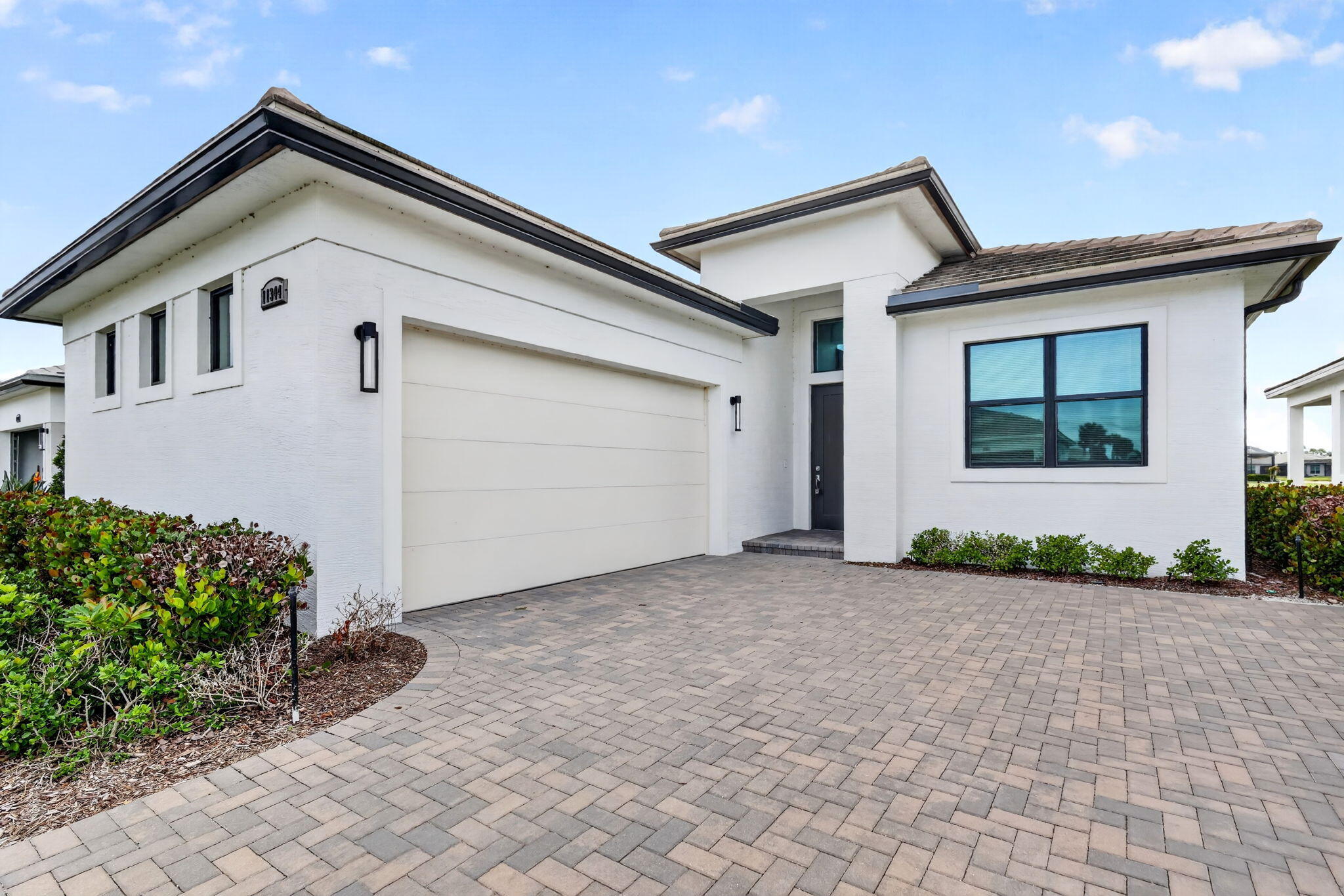 11344 SW Pietra Way Property Photo 1