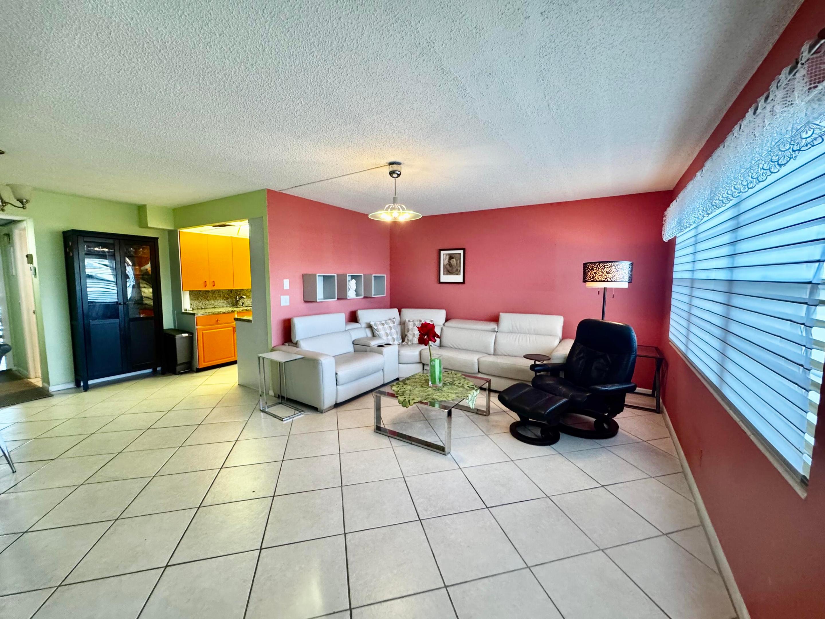 3058 Cambridge C 3058 Property Photo 5