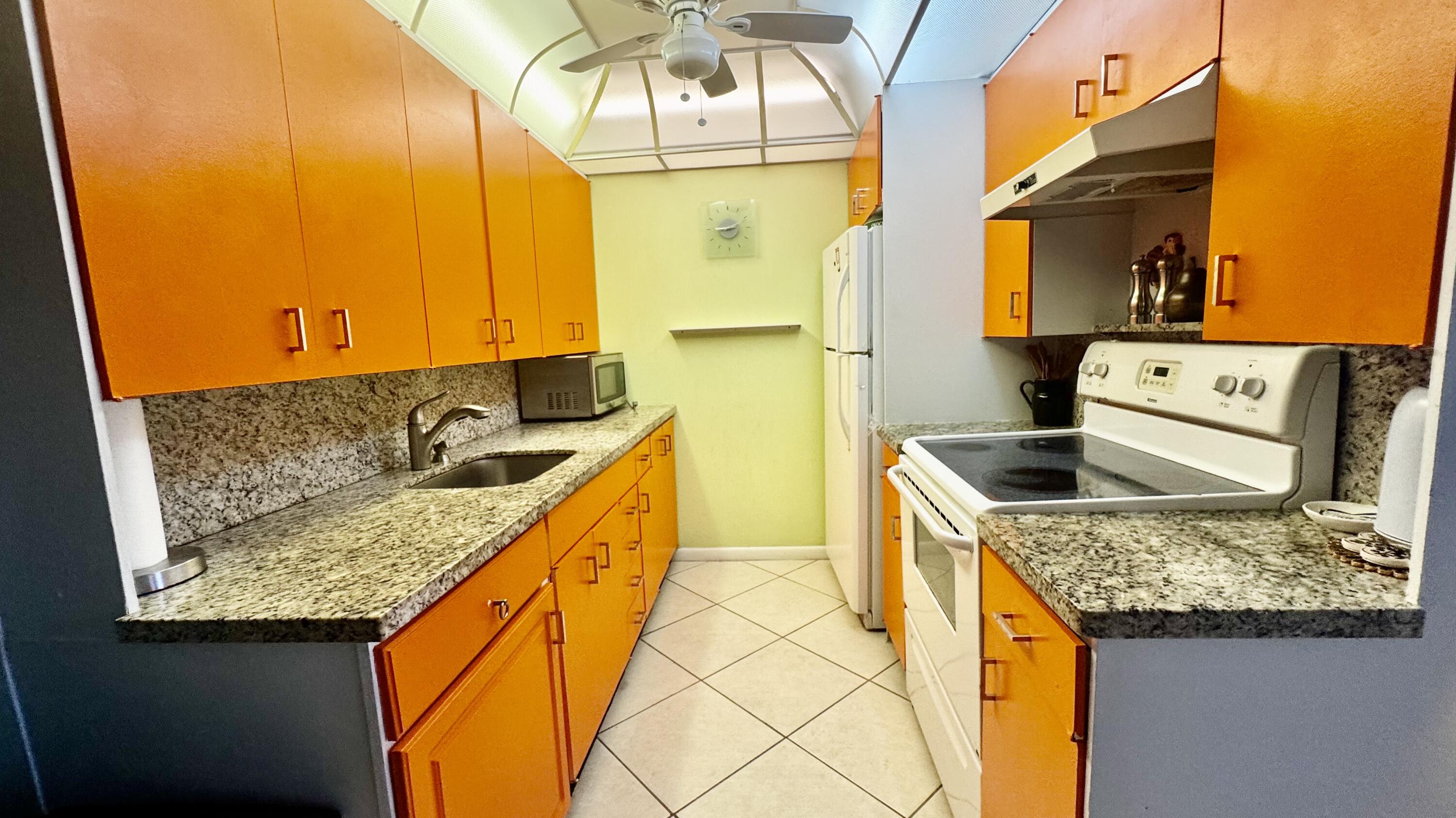3058 Cambridge C 3058 Property Photo 8