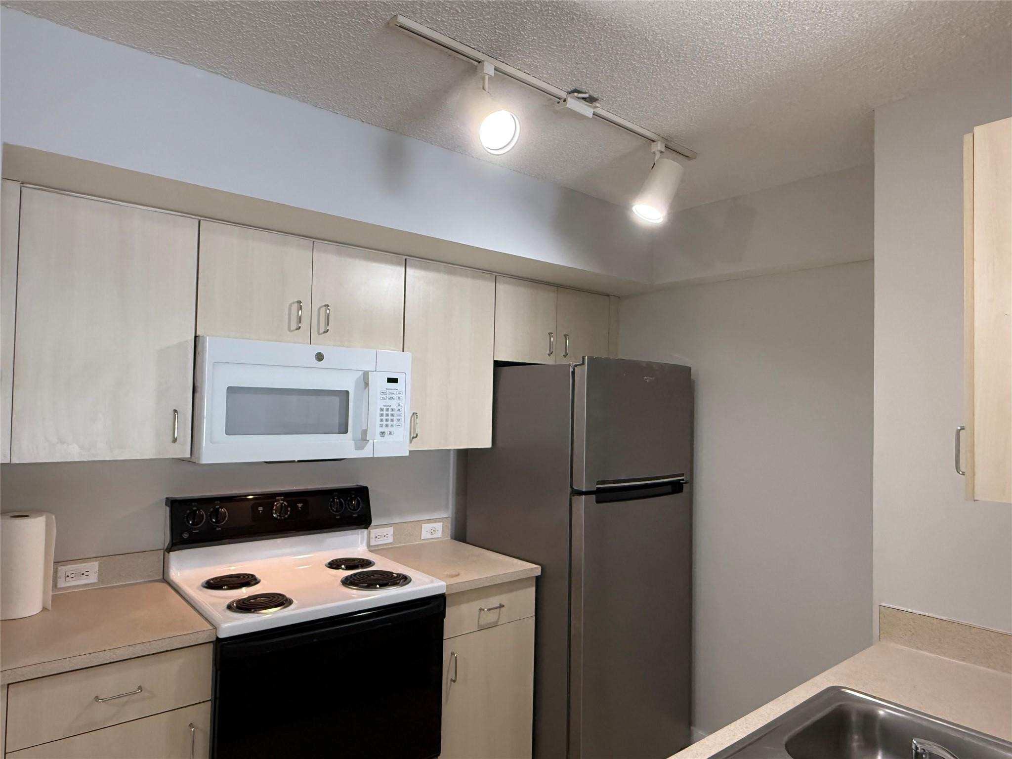 11165 Sw 6th Street 204 Property Photo 15