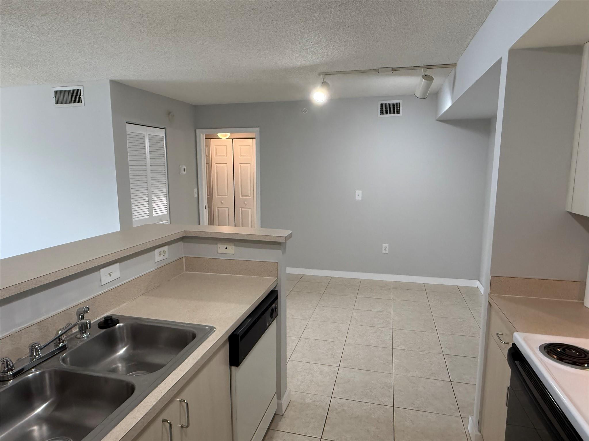 11165 Sw 6th Street 204 Property Photo 23