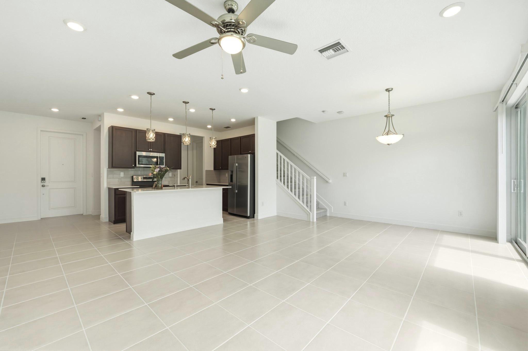 4364 Veleiros Avenue Property Photo 15