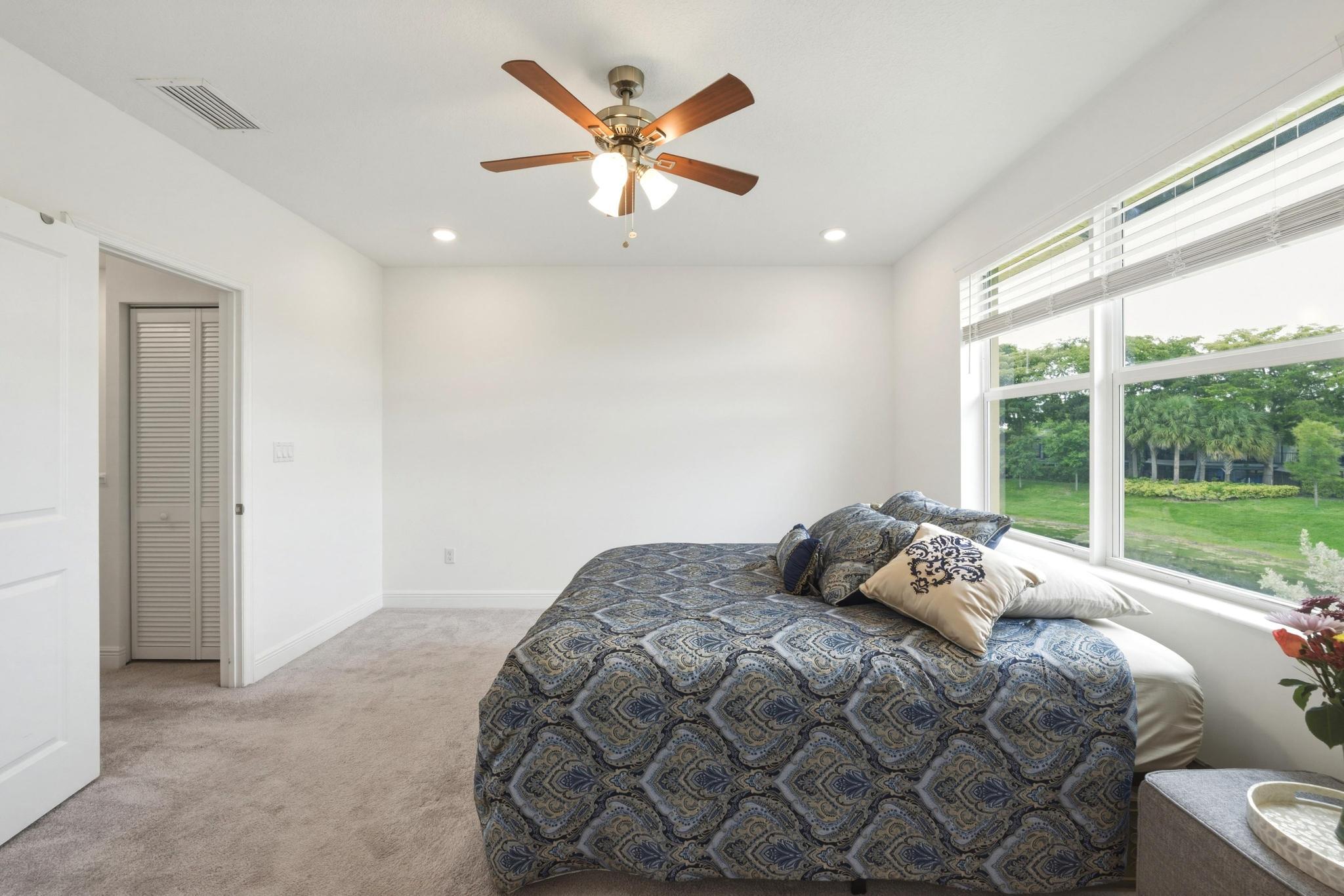 4364 Veleiros Avenue Property Photo 21