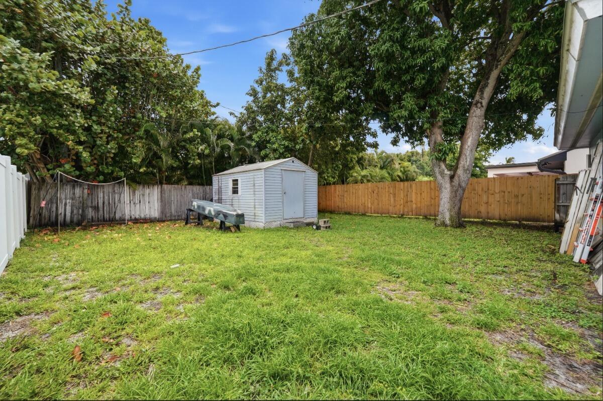 712 Ne 10th Avenue Property Photo 18