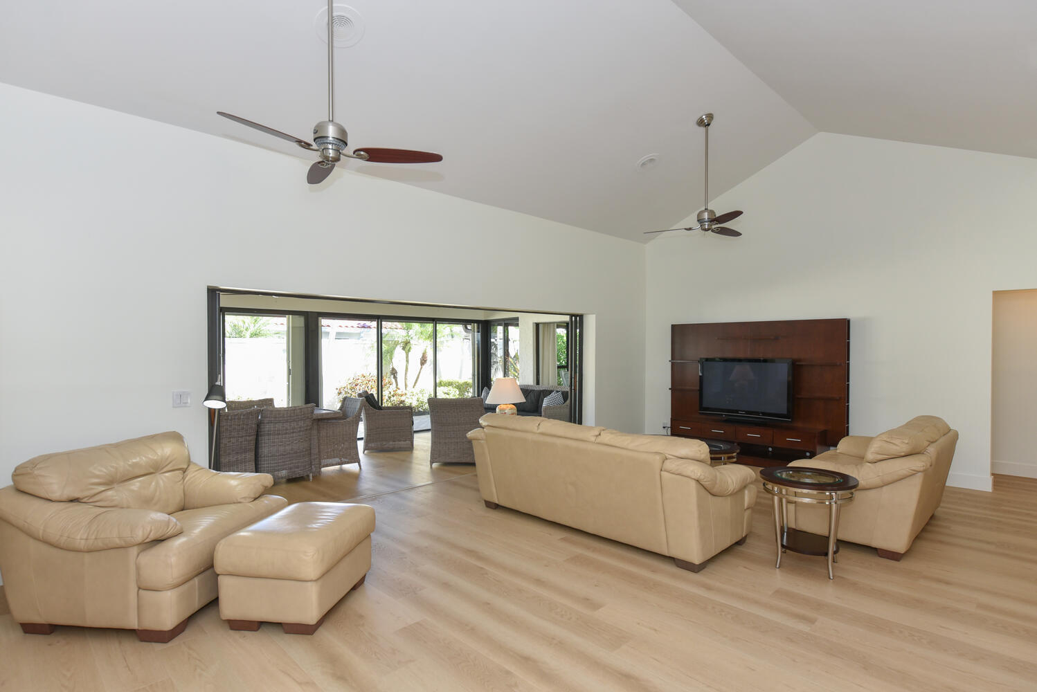 1469 Via Privada Property Photo 7