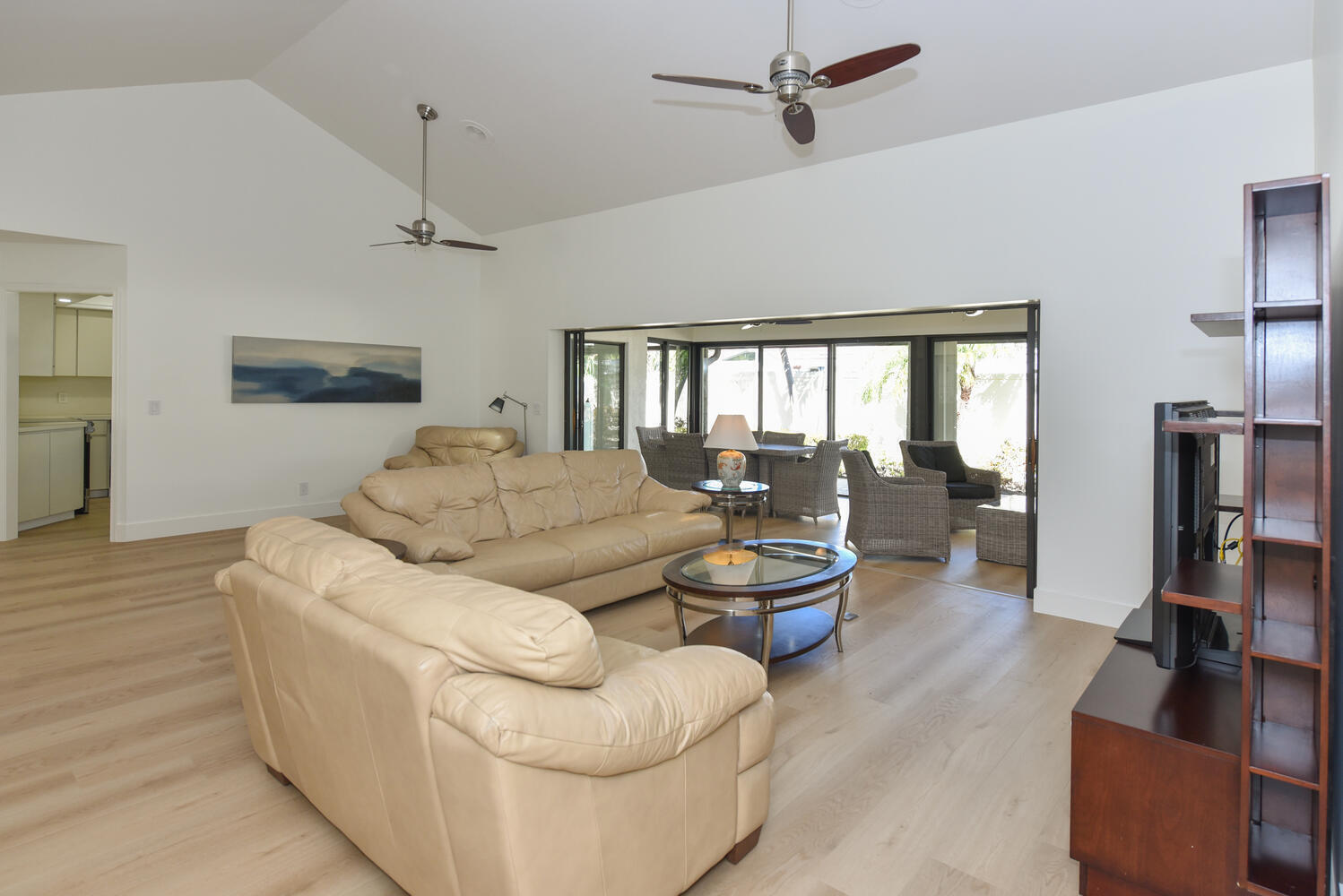 1469 Via Privada Property Photo 8