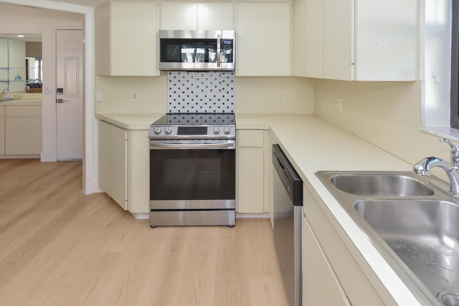 1469 Via Privada Property Photo 18