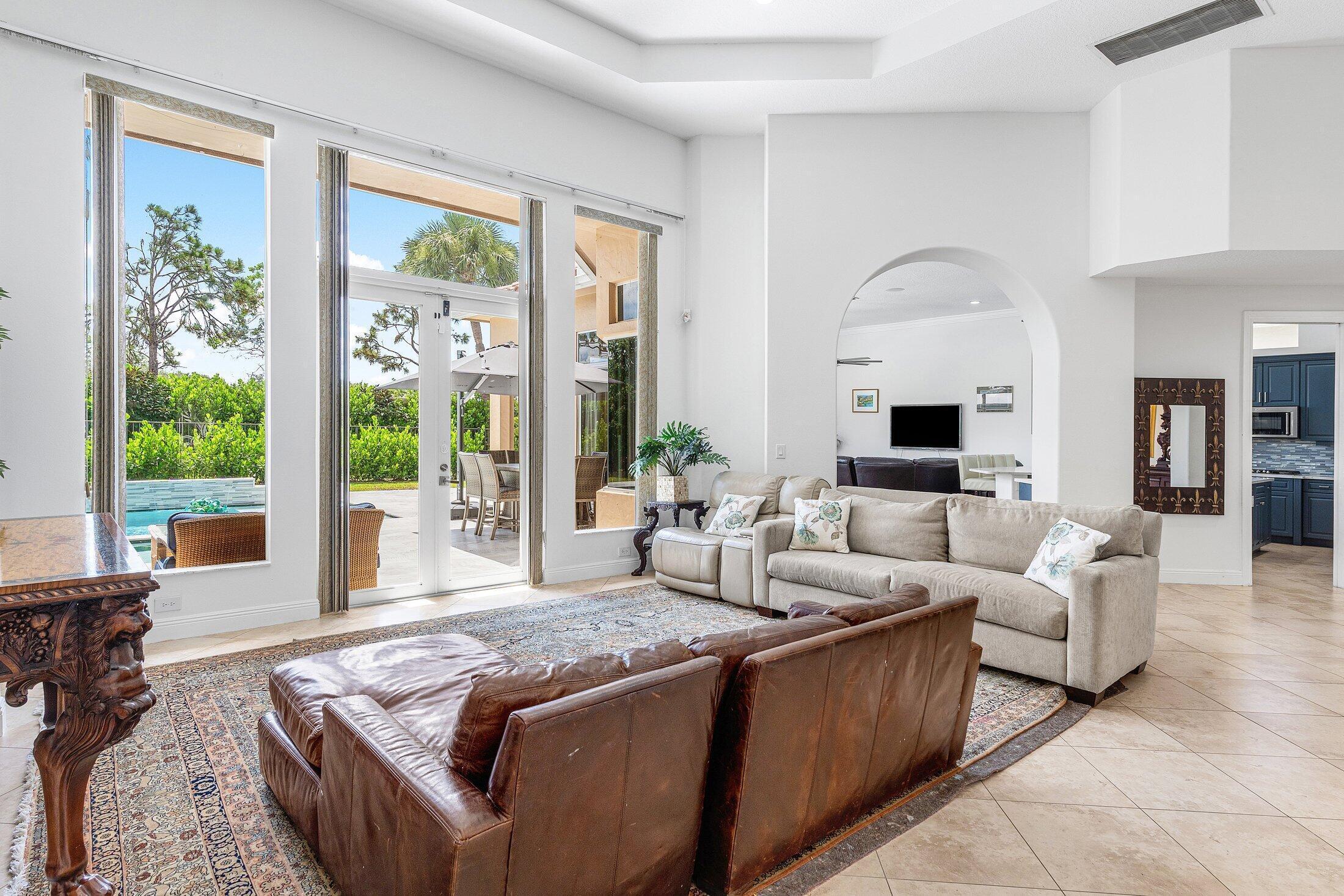 3381 Lago De Talavera Property Photo 8