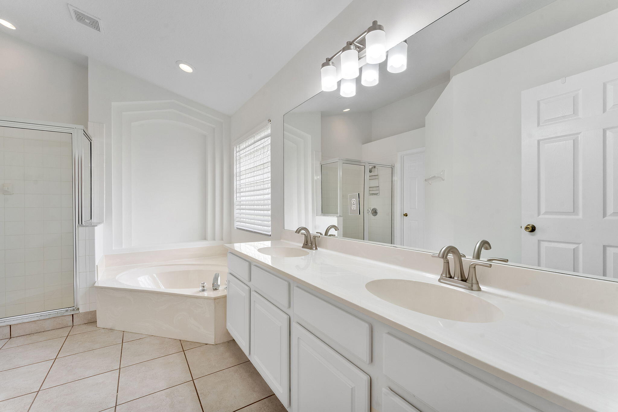 981 Delray Lakes Drive Property Photo 13