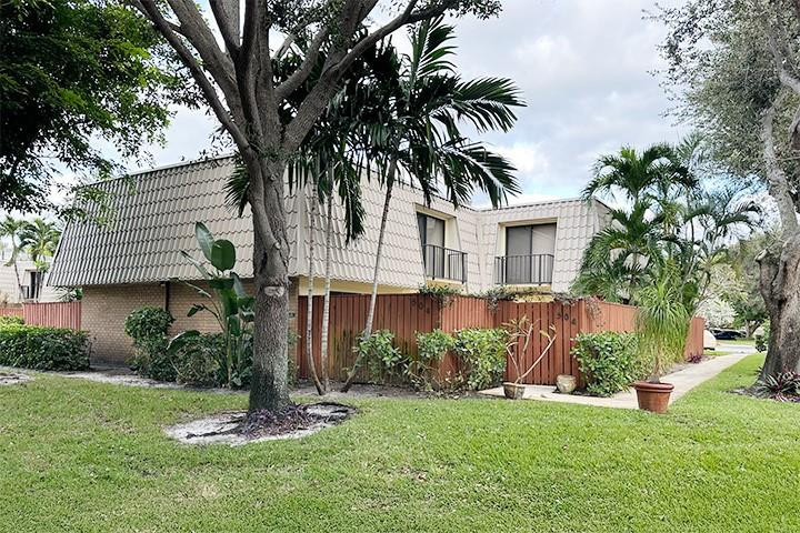 1700 Embassy Drive 504