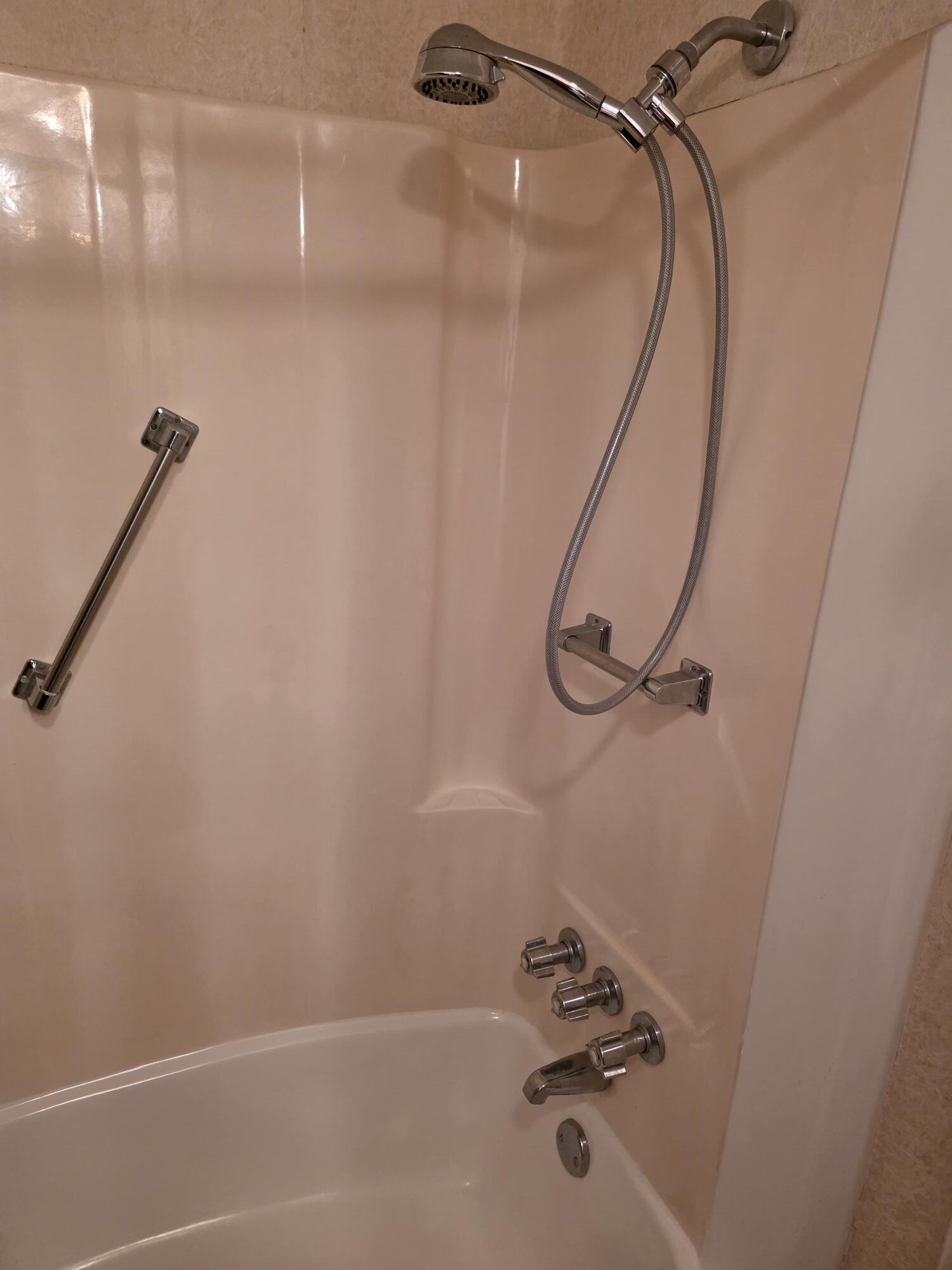 3048 E Sunrise Lakes Drive E 412 Property Photo 6