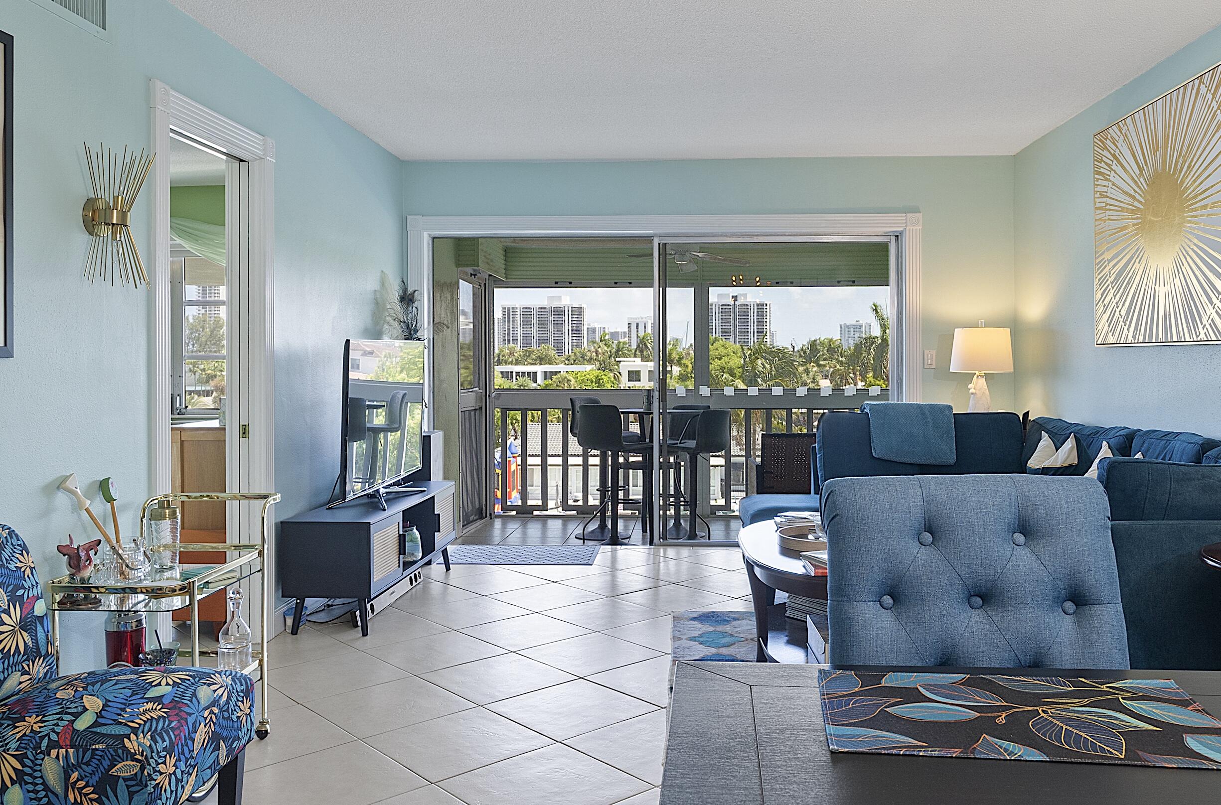 455 Paradise Isle Boulevard 404 Property Photo 21