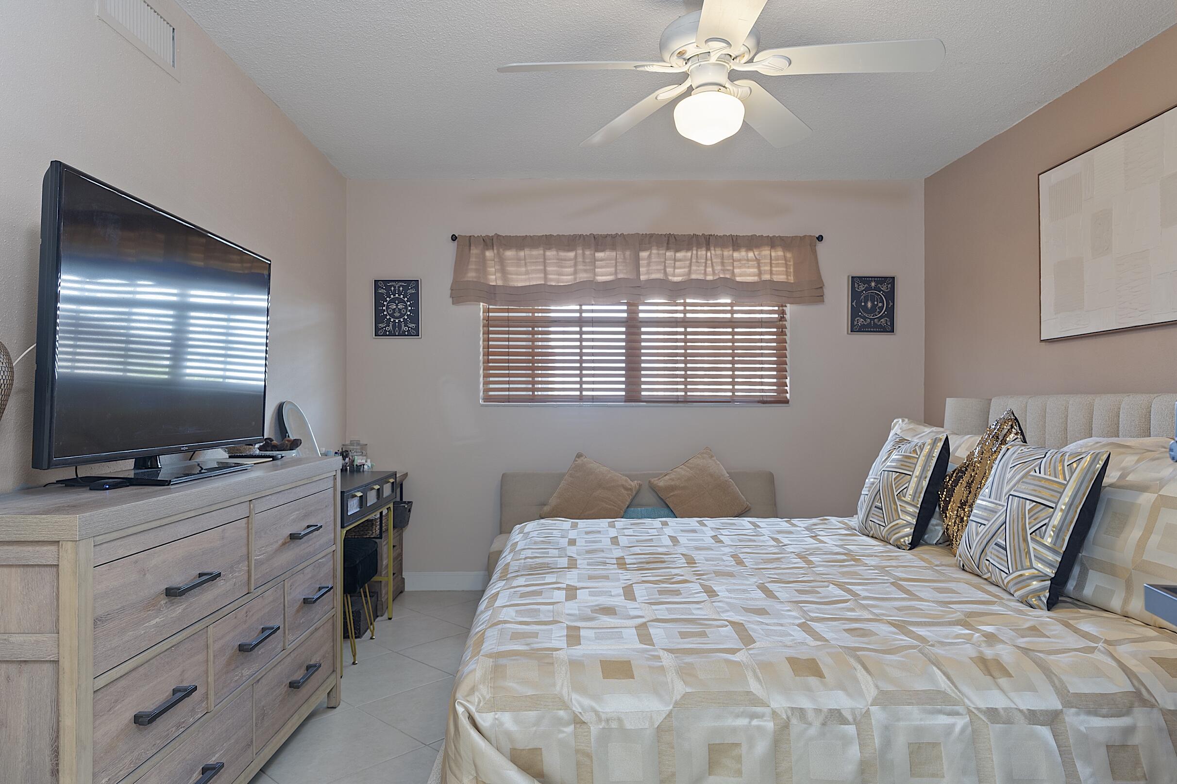 455 Paradise Isle Boulevard 404 Property Photo 37