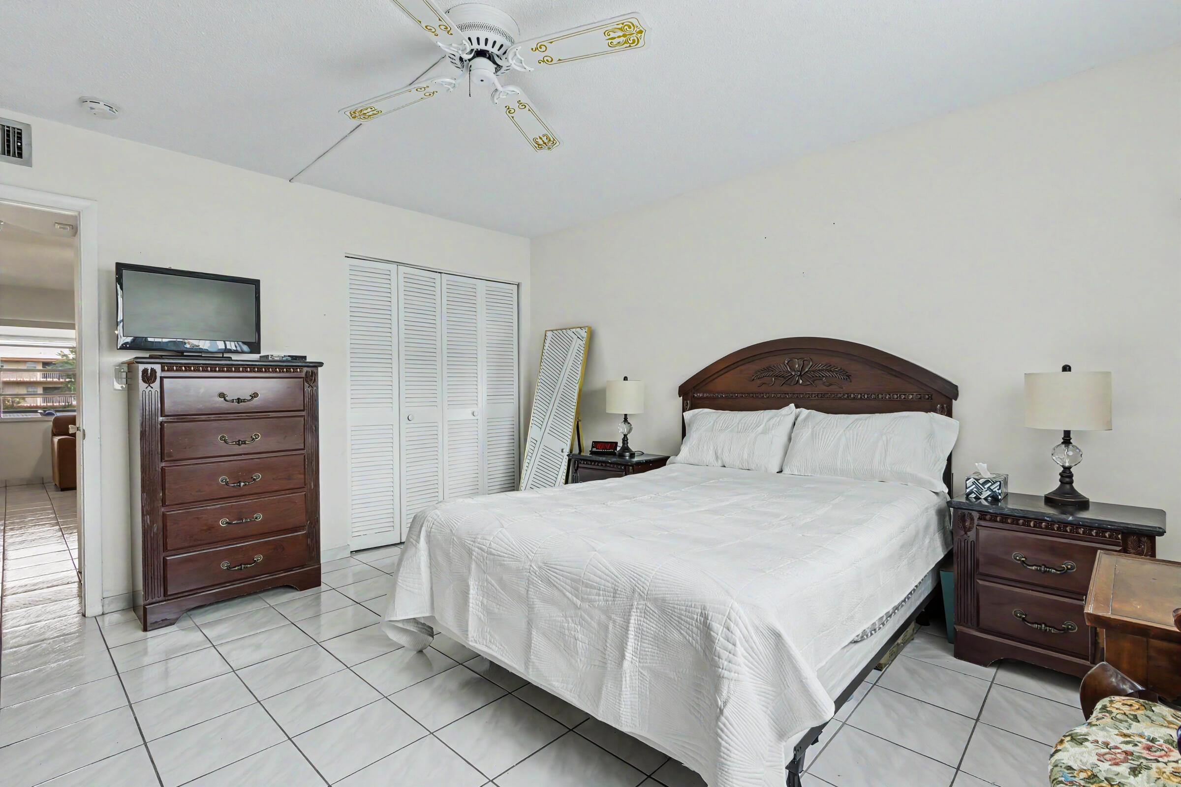 5300 Washington Street E208 Property Photo 26