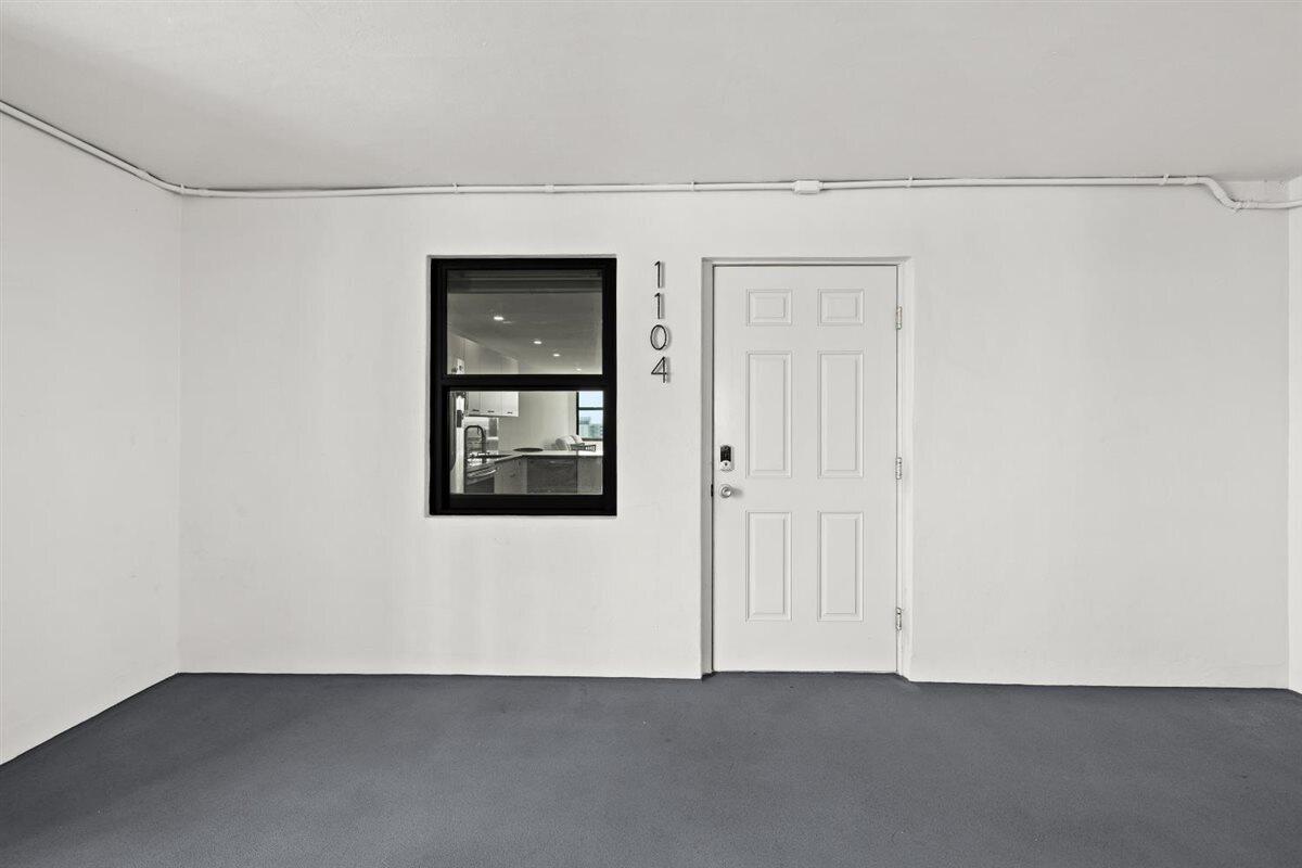1401 N Riverside Drive 1104 Property Photo 2