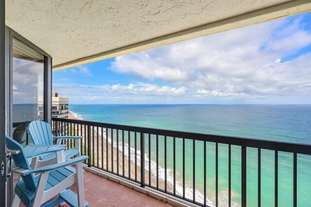 9550 S Ocean Drive Ph4 Property Photo 2