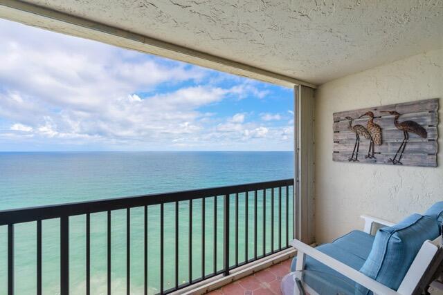 9550 S Ocean Drive Ph4 Property Photo 3