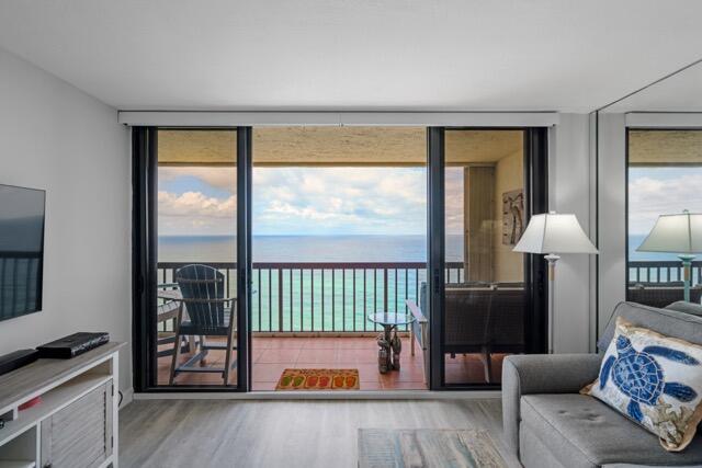 9550 S Ocean Drive Ph4 Property Photo 5