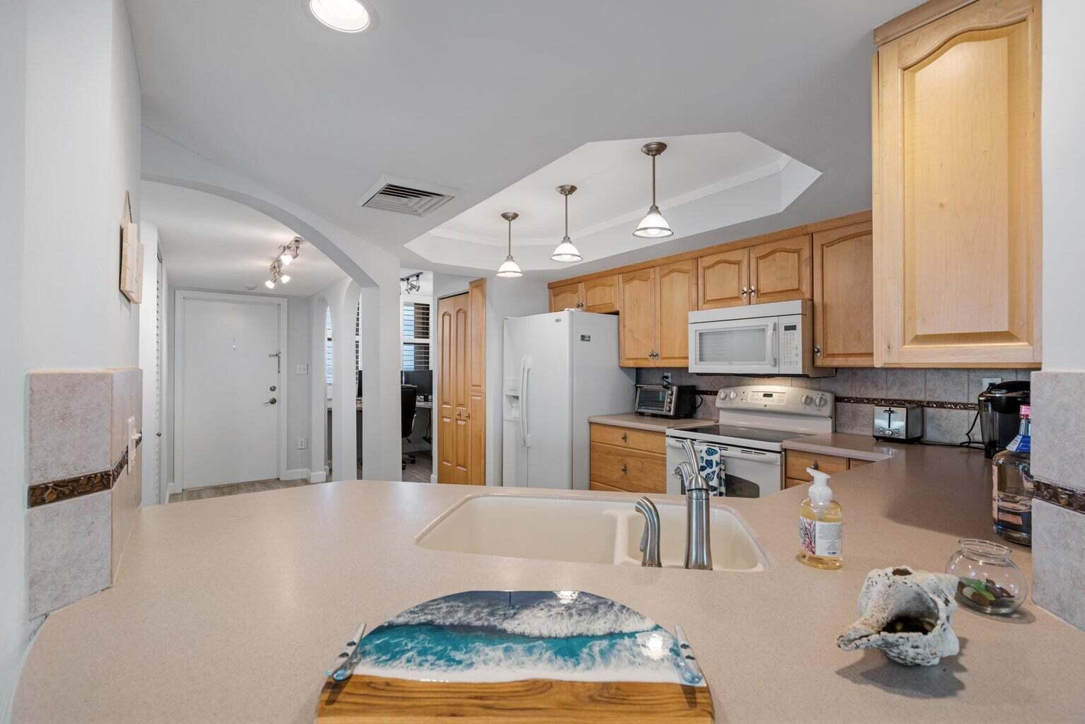 9550 S Ocean Drive Ph4 Property Photo 8