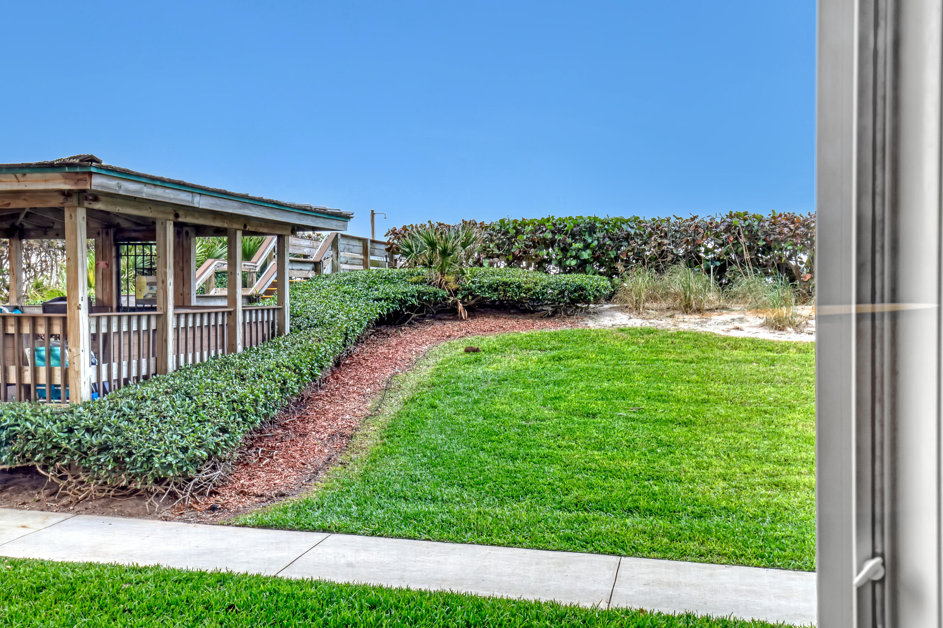 9550 S Ocean Drive Ph4 Property Photo 37
