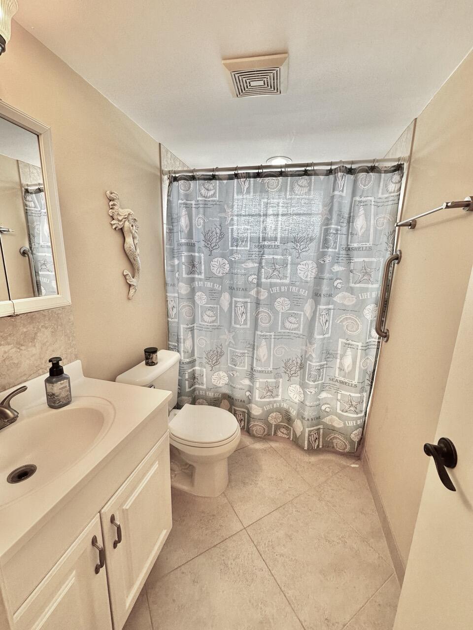 19 Abbey Lane 204 Property Photo 11