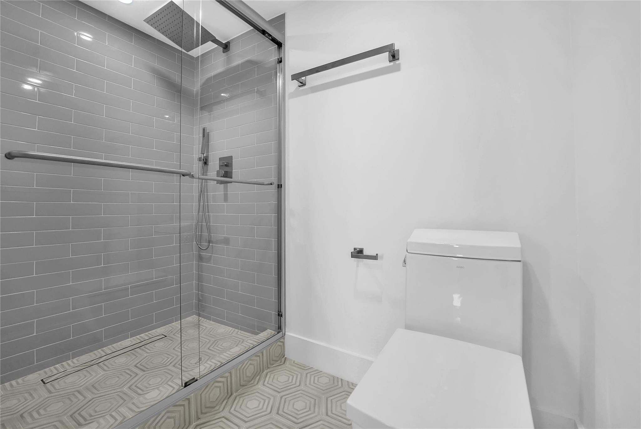 6037 Balboa Circle 401 Property Photo 18