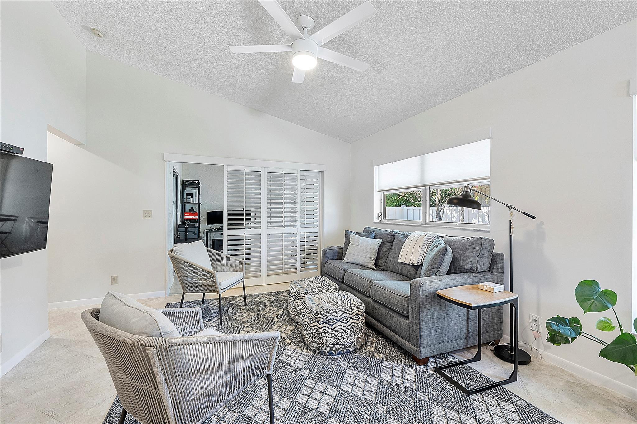 8230 Springtree Road Property Photo 14