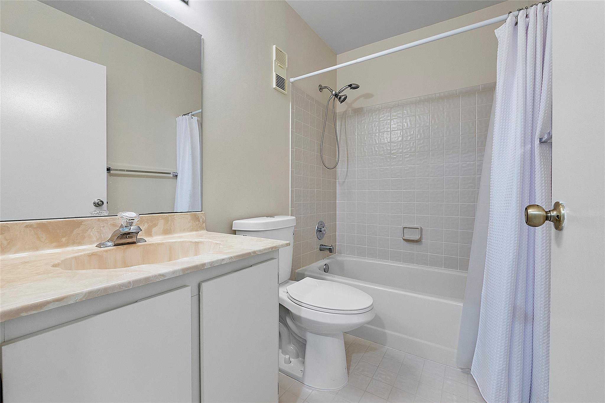 8230 Springtree Road Property Photo 28