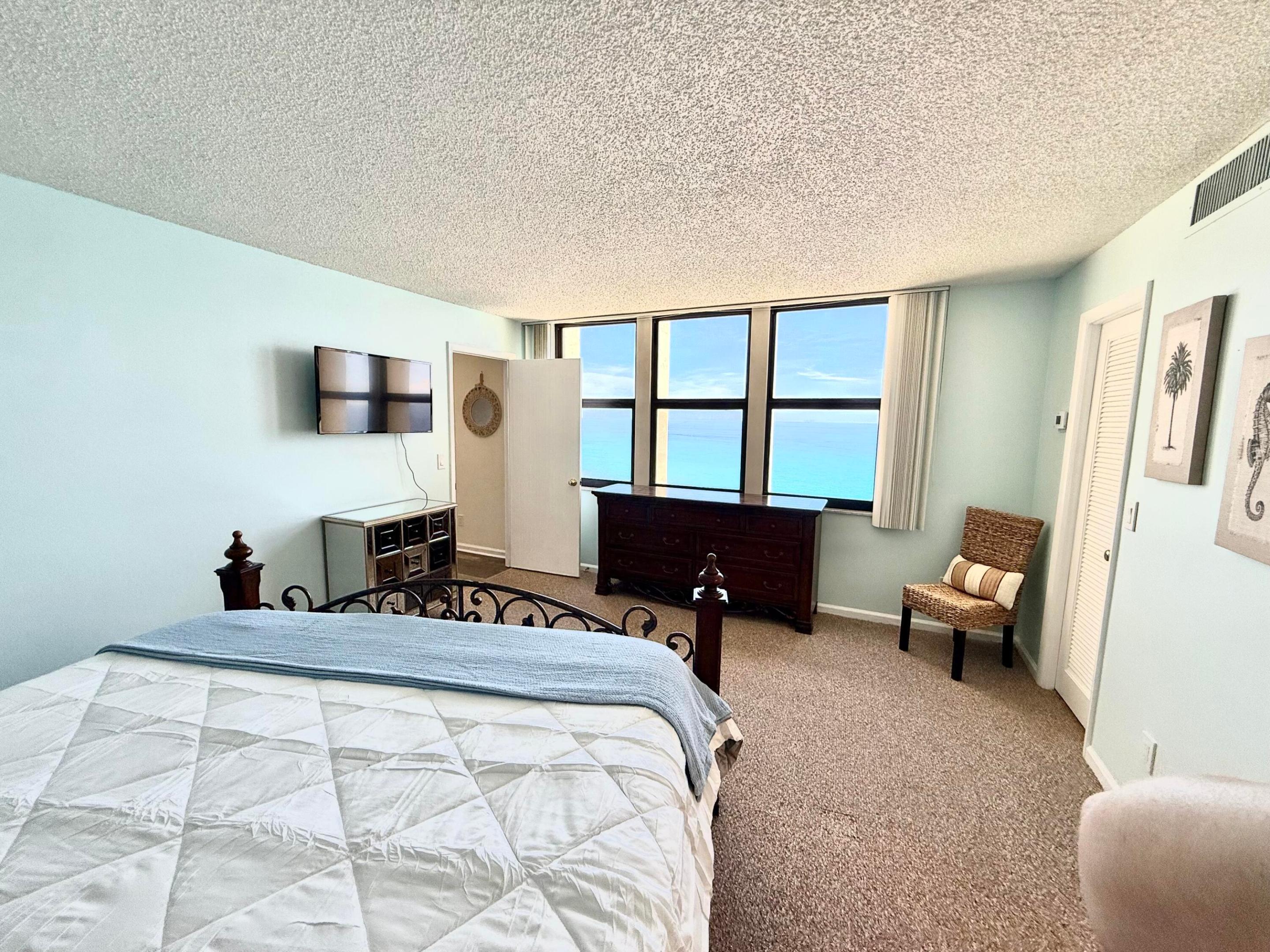 2800 N Ocean Drive A-24d Property Photo 9