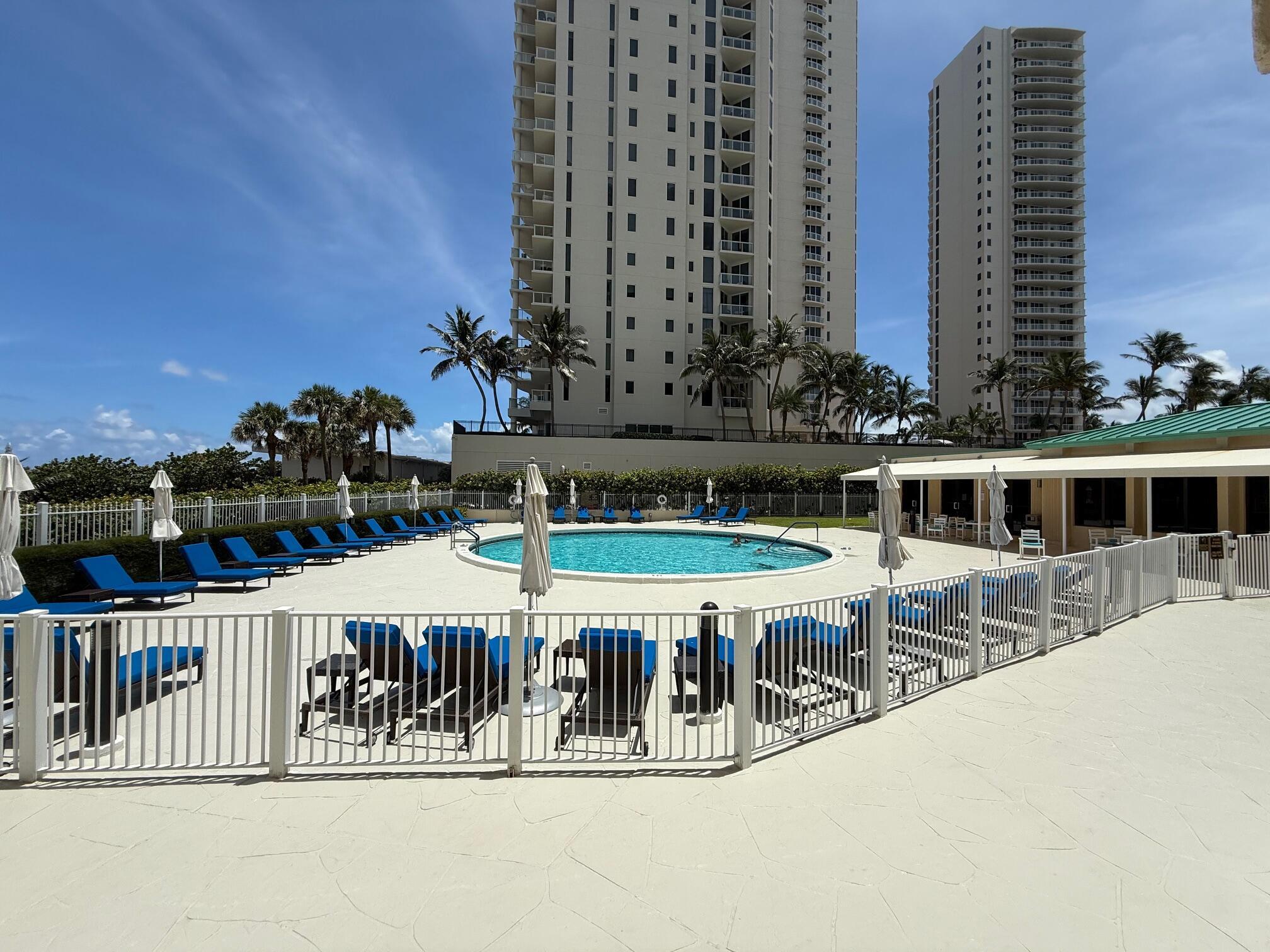 2800 N Ocean Drive A-24d Property Photo 18