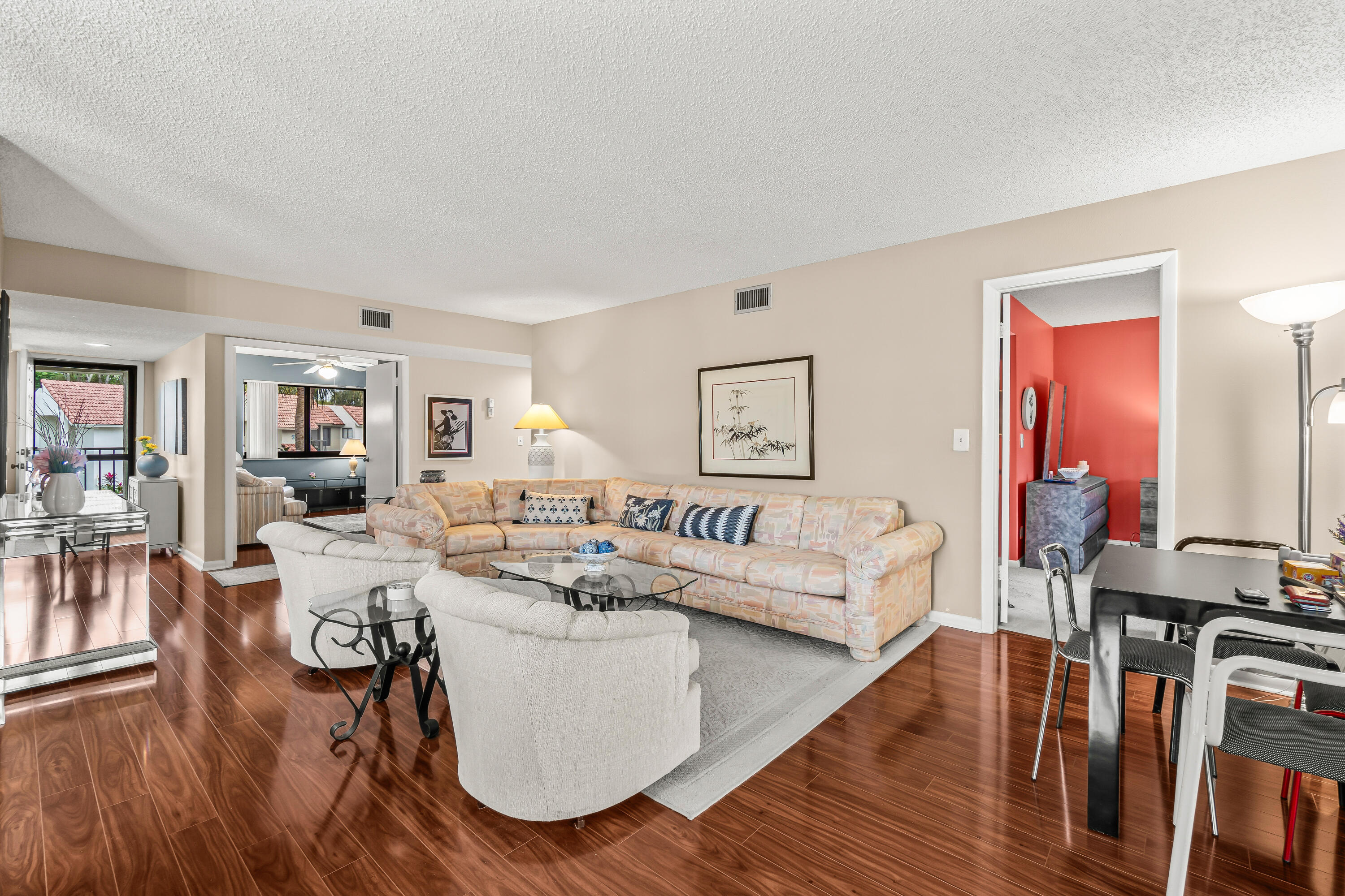 5687 Fairway Park Drive Property Photo 7