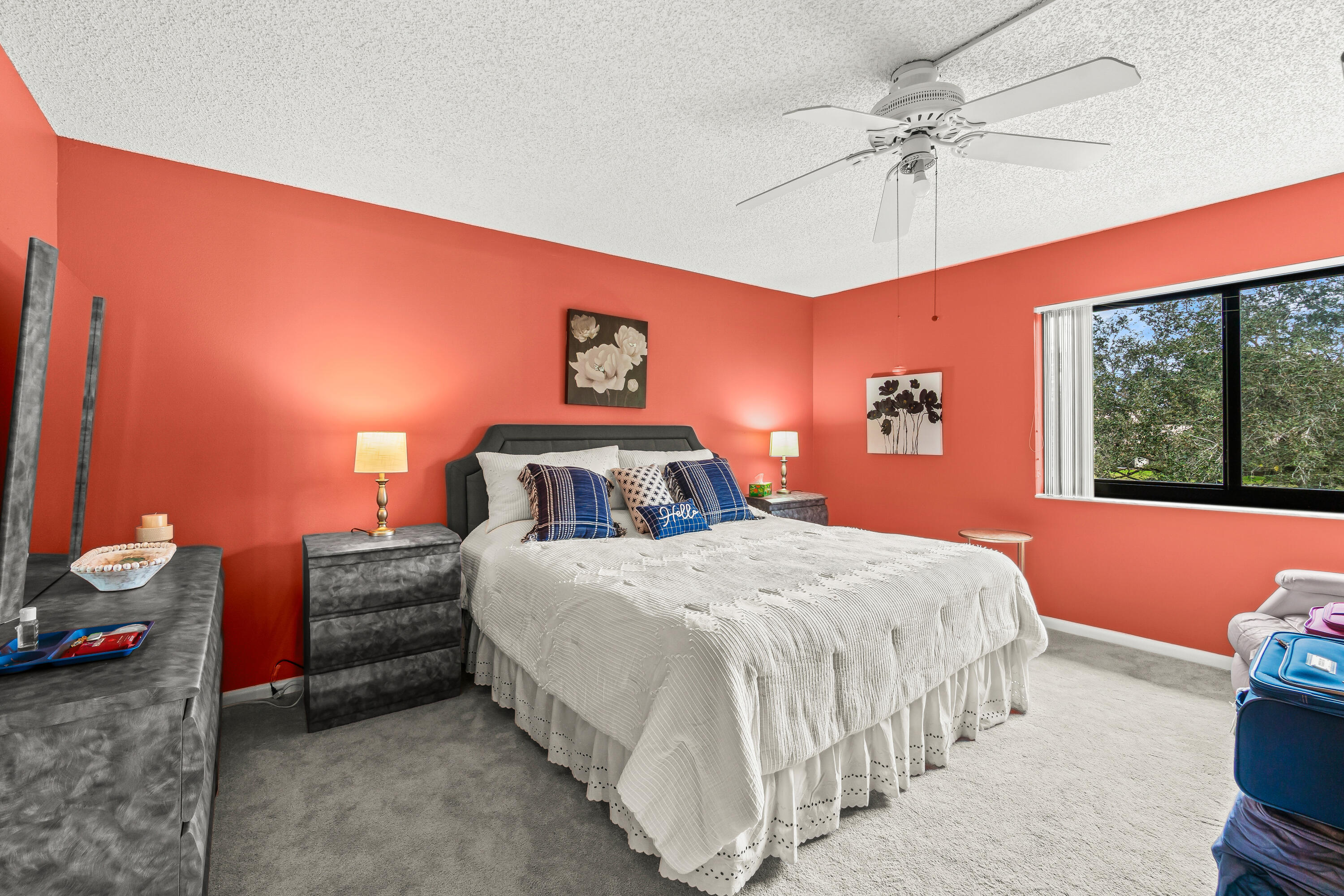 5687 Fairway Park Drive Property Photo 21