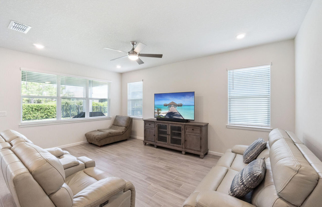 2691 River Creek Lane Property Photo 6
