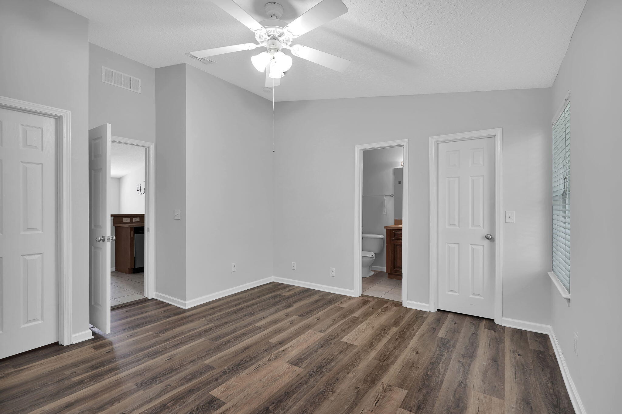 8305 Homeport Court Property Photo 9
