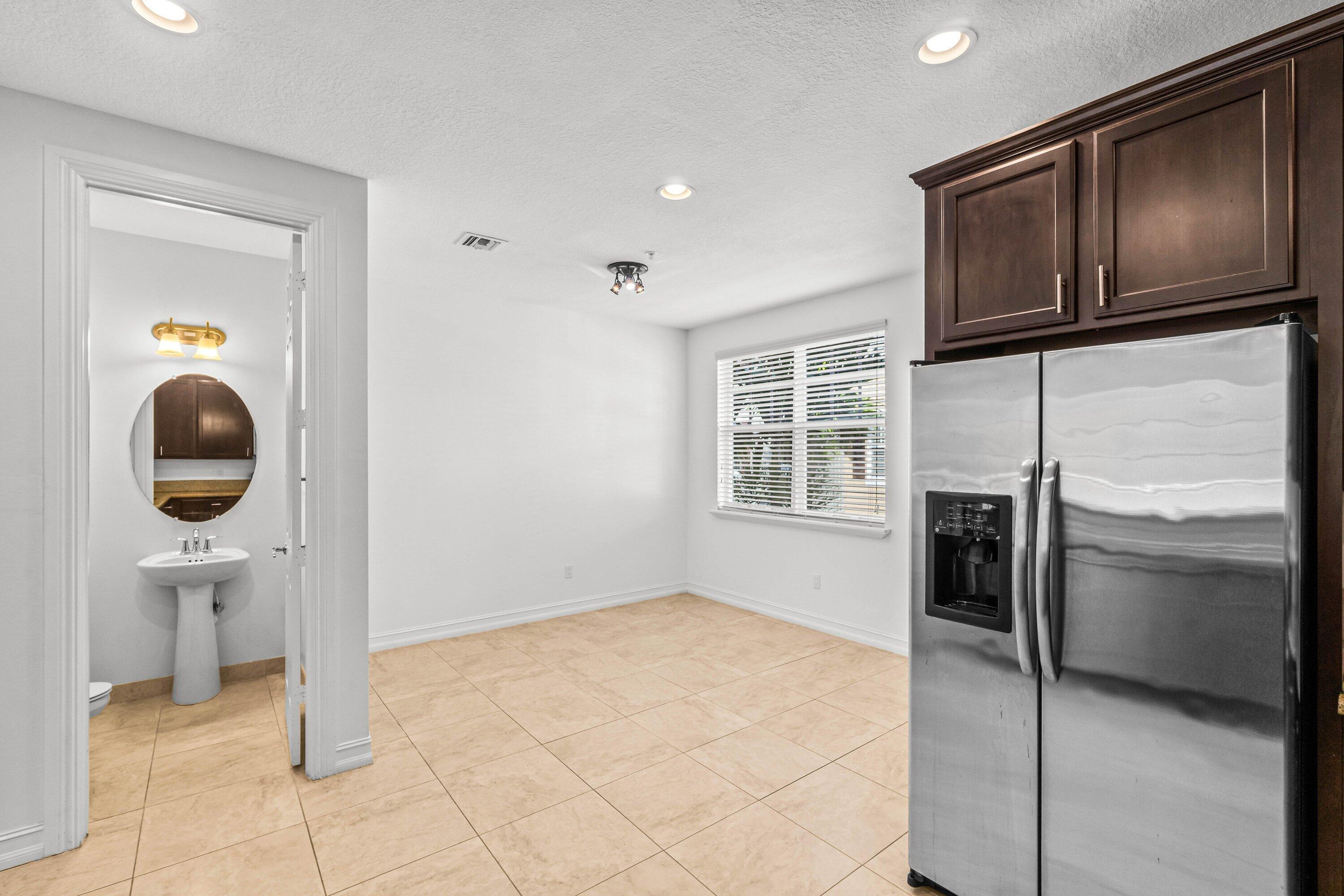 109 E Coda Circle Property Photo 12