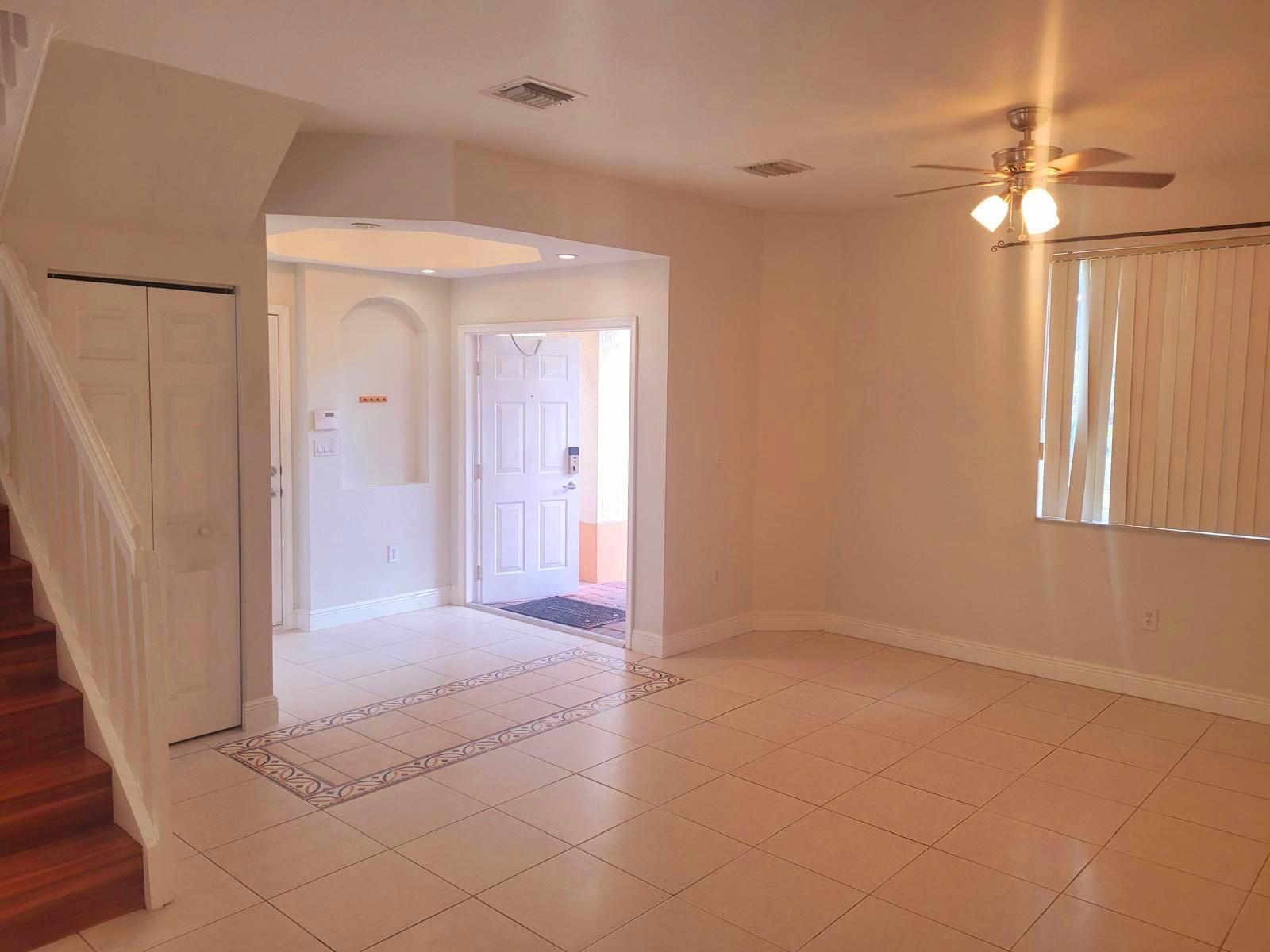 6639 Hidden Cove Drive 4-7 Property Photo 3