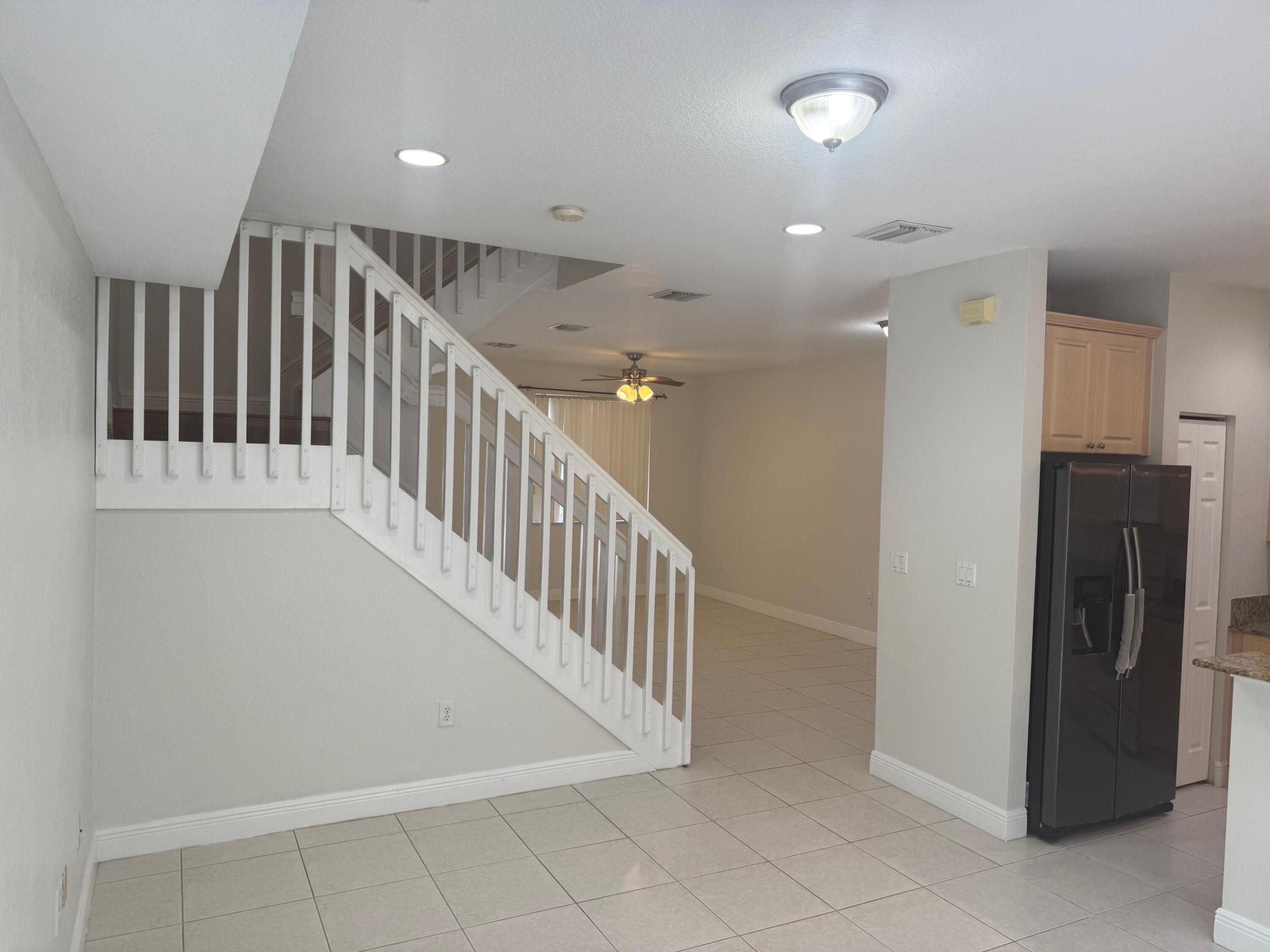 6639 Hidden Cove Drive 4-7 Property Photo 5