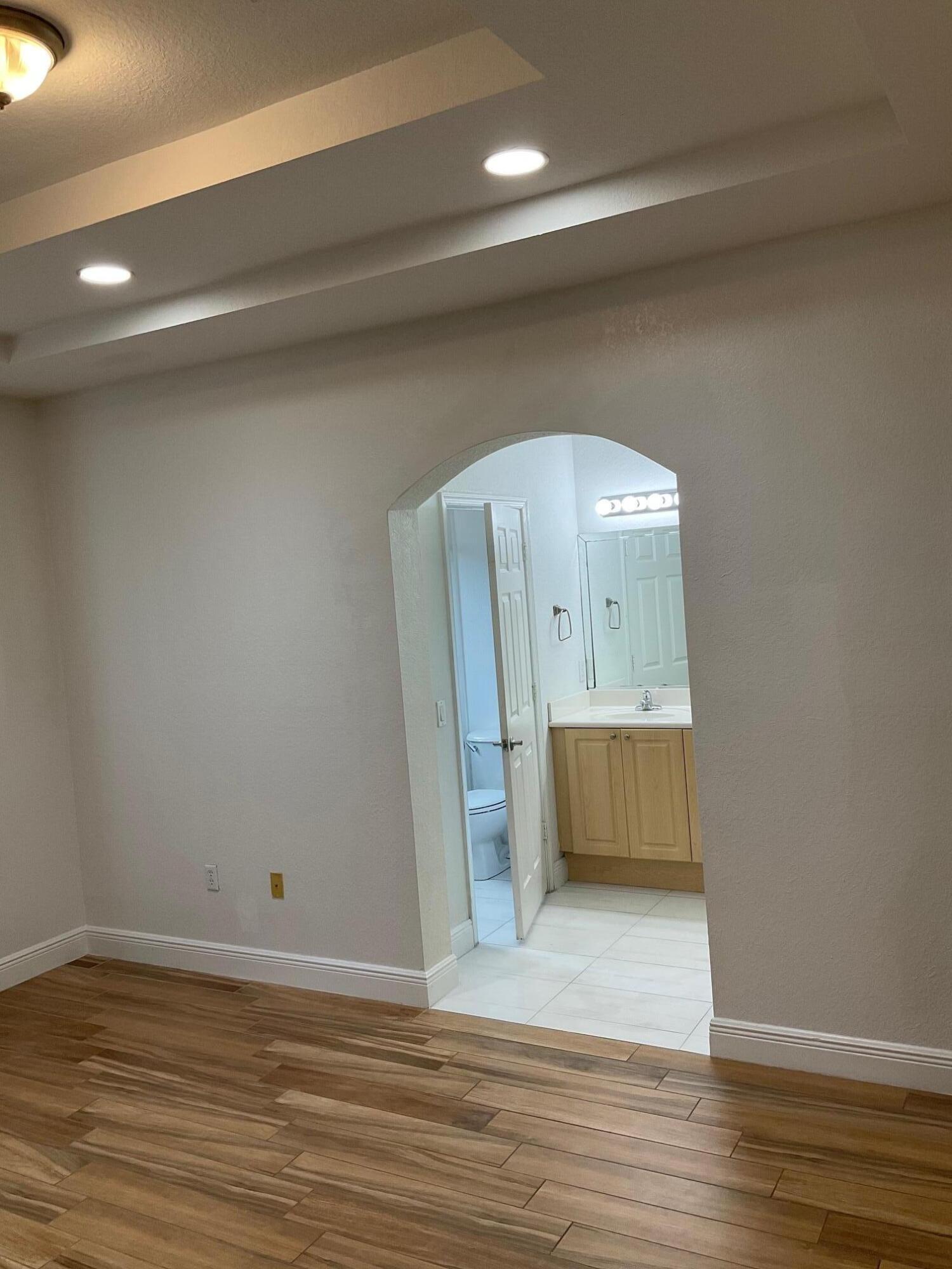 6639 Hidden Cove Drive 4-7 Property Photo 14