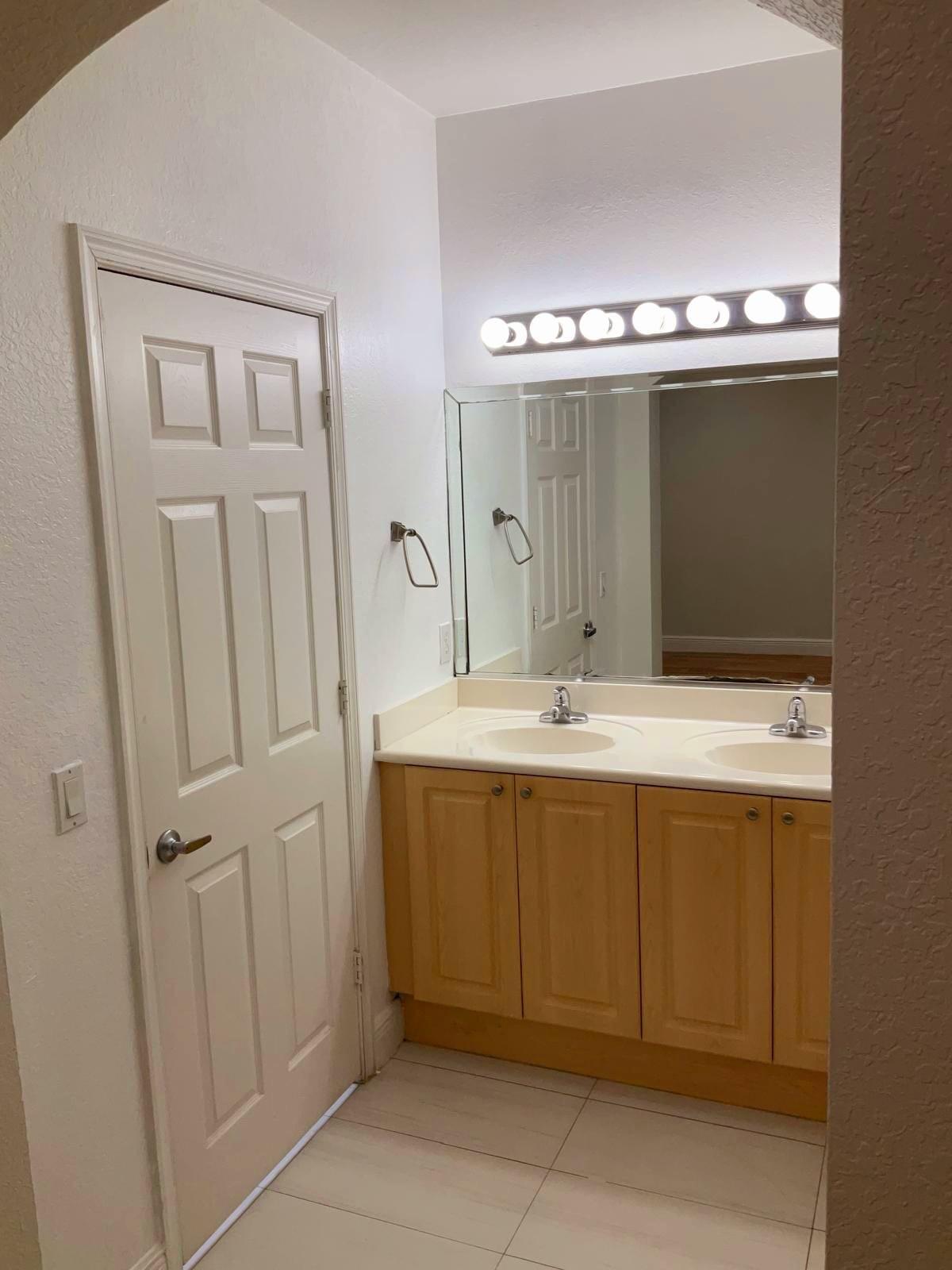 6639 Hidden Cove Drive 4-7 Property Photo 16