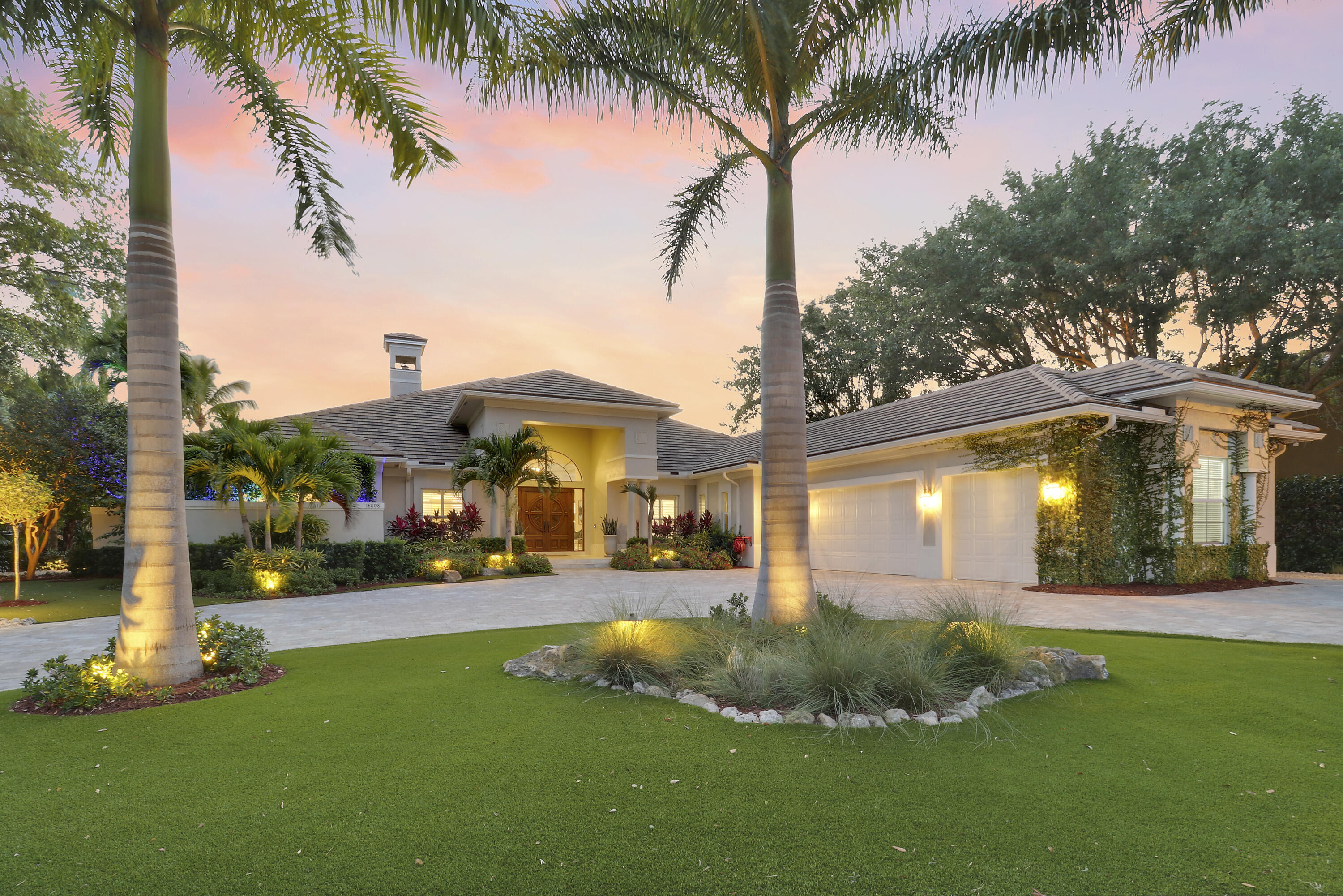 18808 Se Windward Island Lane Property Photo 1