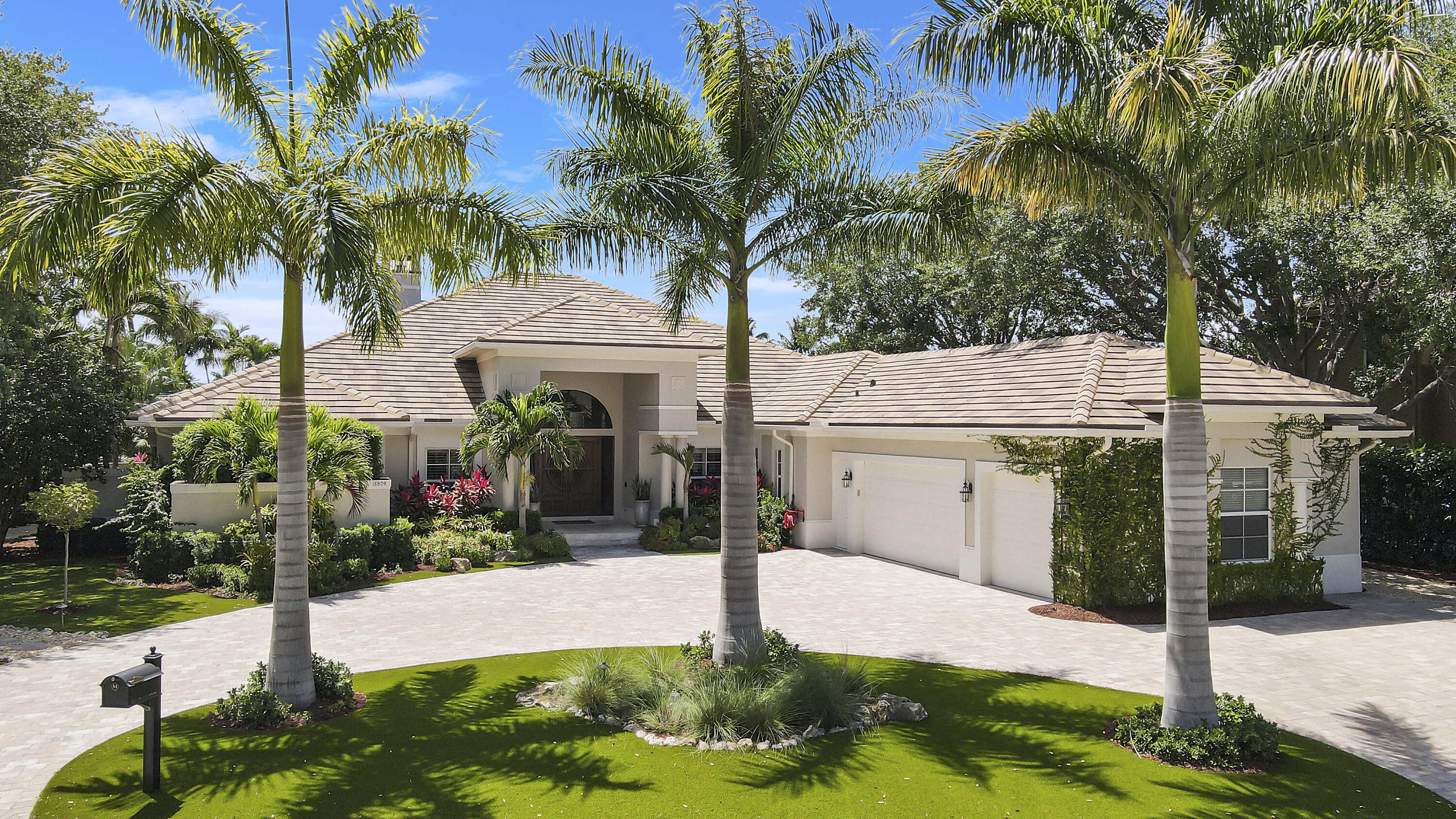18808 Se Windward Island Lane Property Photo 52