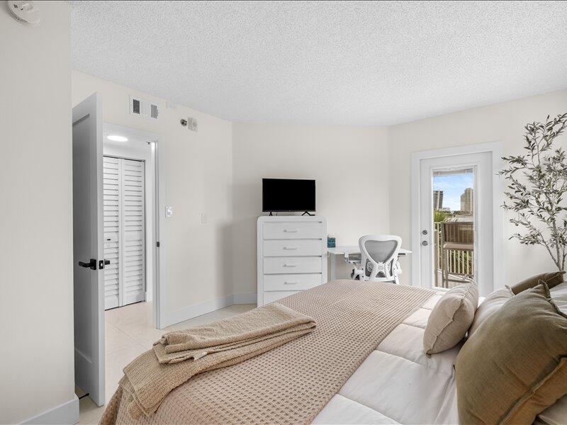 18260 N Bay Road 418 Property Photo 17
