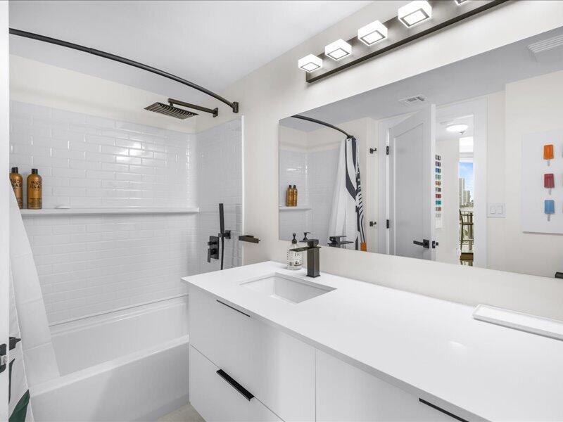 18260 N Bay Road 418 Property Photo 25